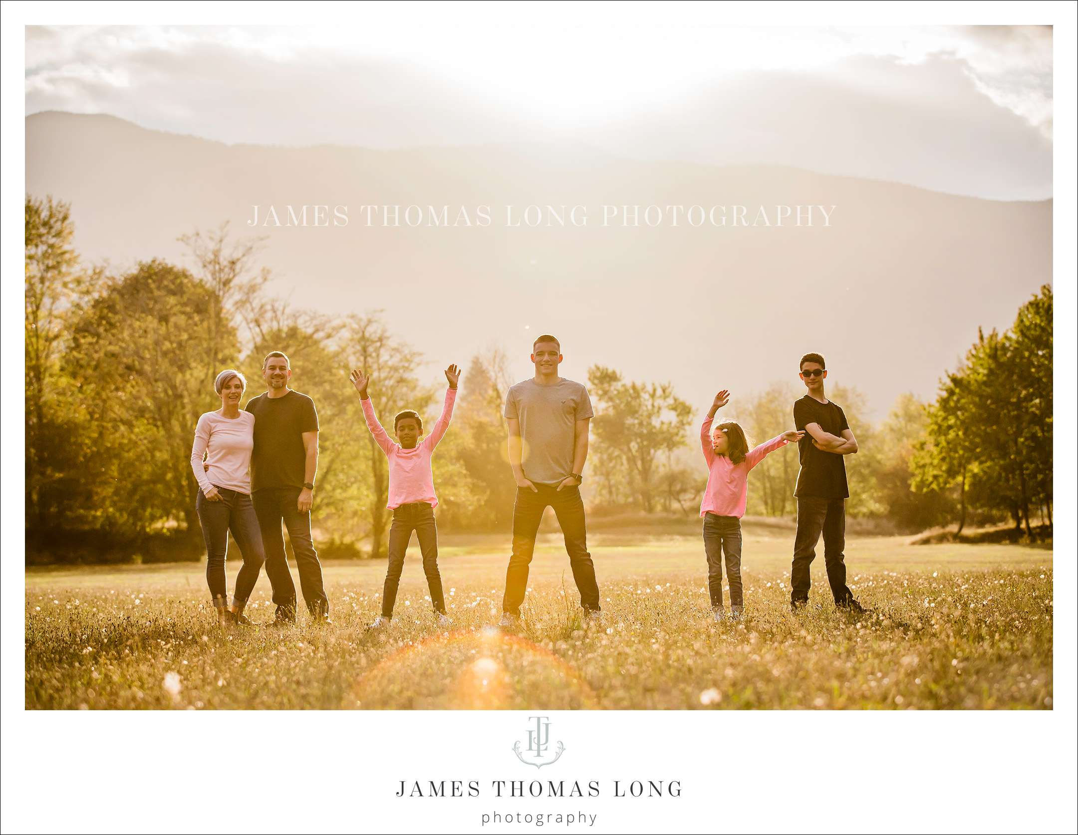 Snoqualmie WA Family and Mount Si High School Senior Portrait Photographer James Thomas Long Photography