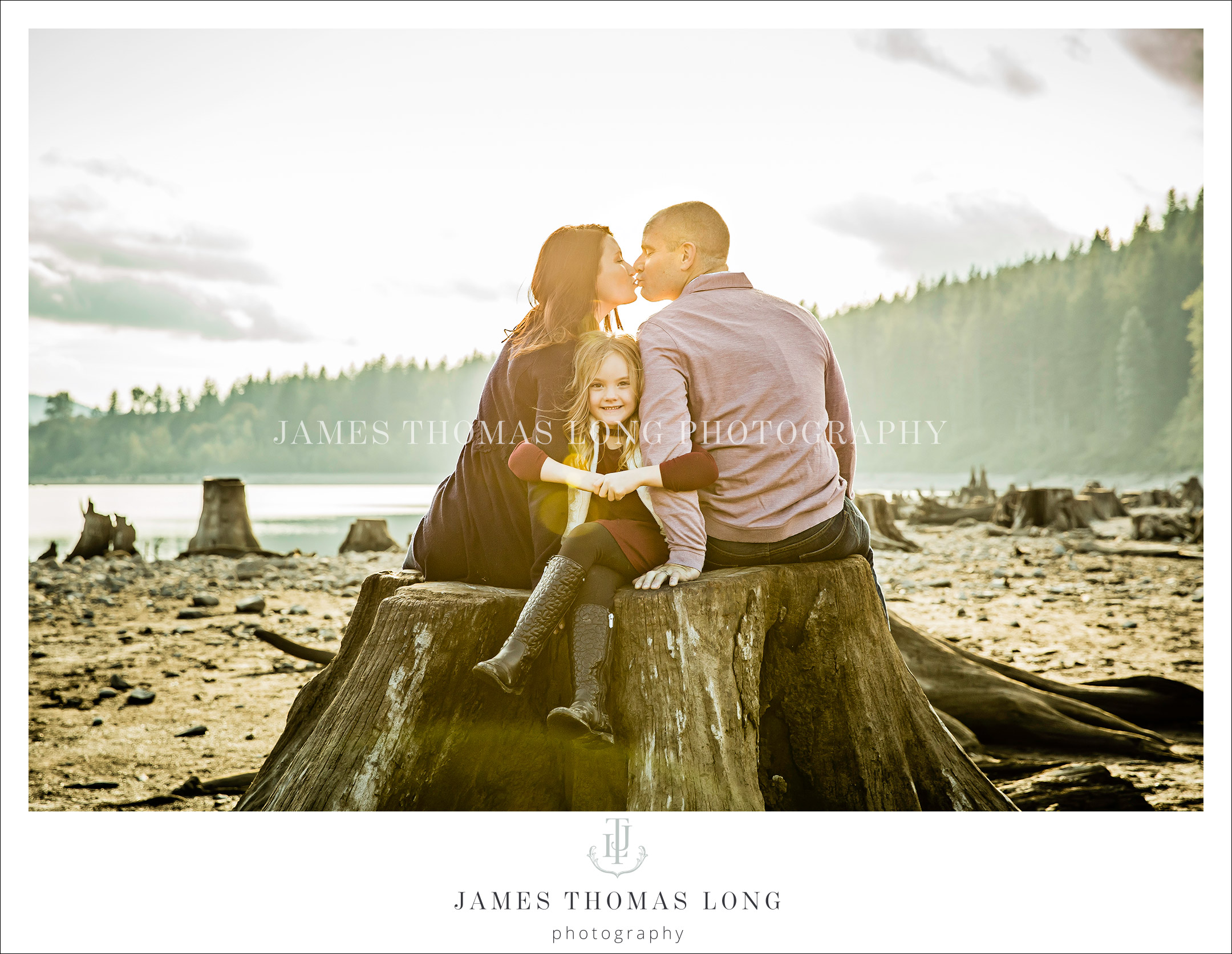 Family Photography session at Rattlesnake Lake by Snoqualmie WA Family Photographer James Thomas Long Photography