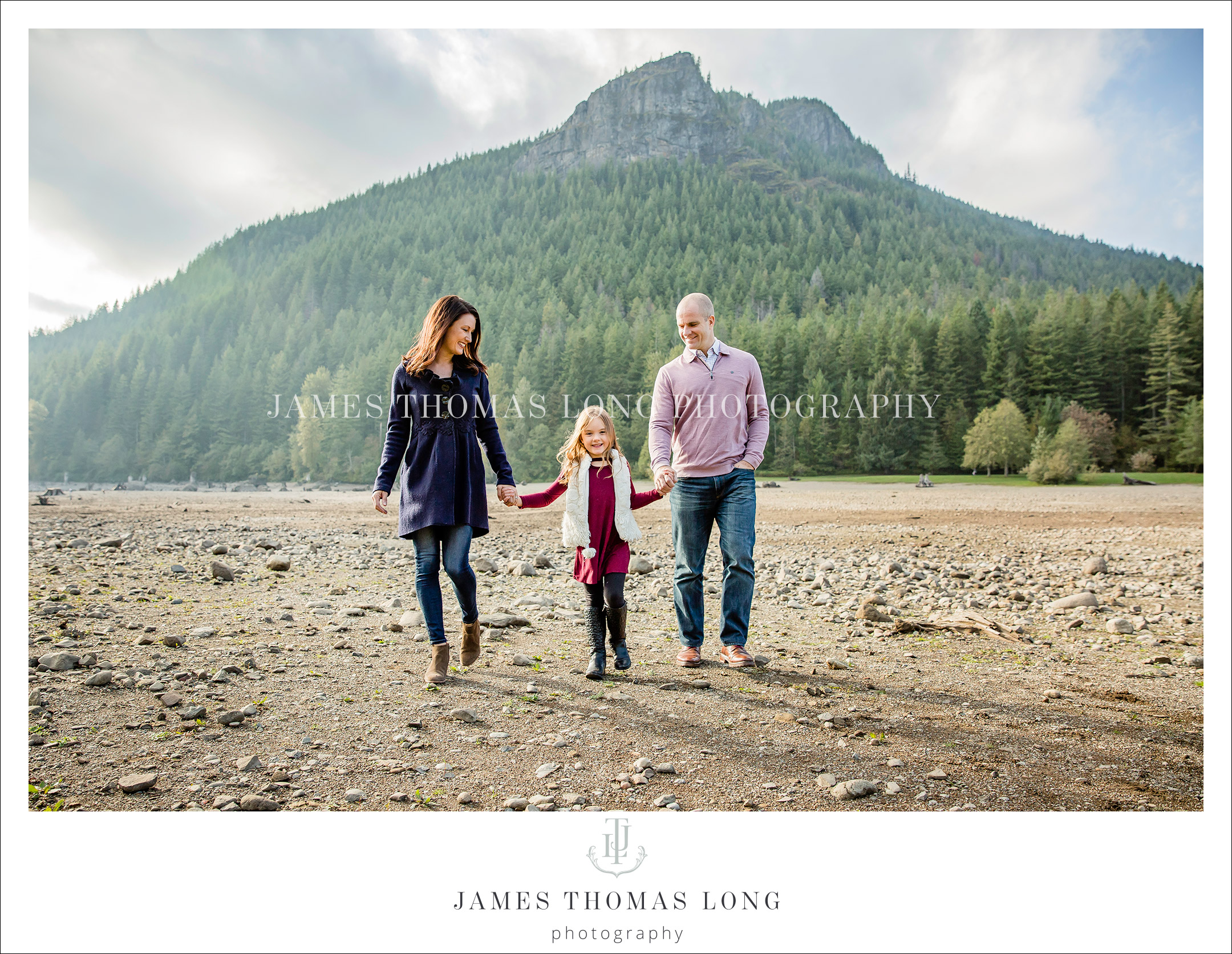 Family Photography session at Rattlesnake Lake by Snoqualmie WA Family Photographer James Thomas Long Photography