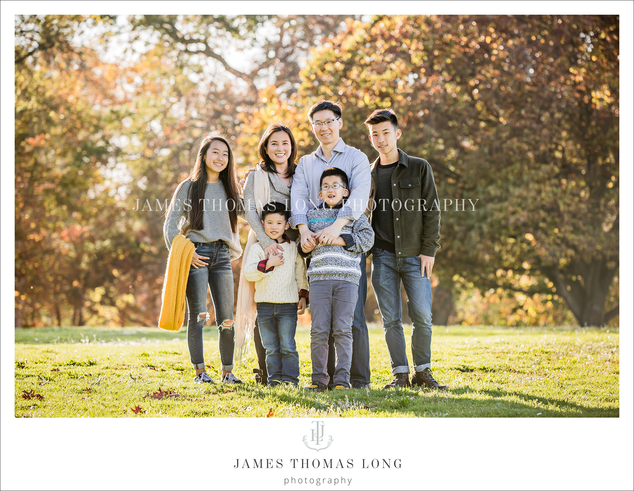 Family Photography session by Bellevue WA Family Photographer James Thomas Long Photography