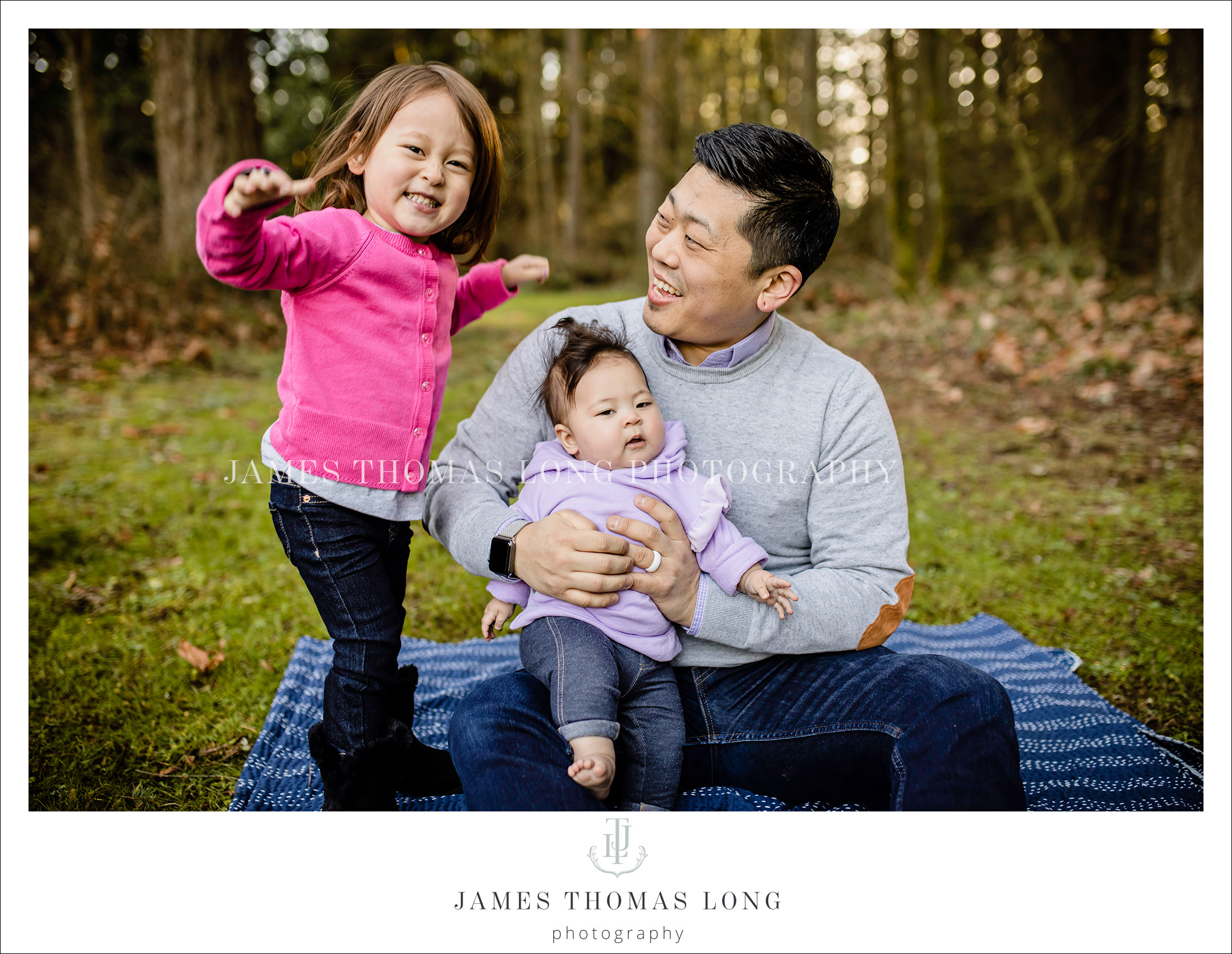 Family Photography session in Redmond WA by Seattle Family Photographer James Thomas Long Photography