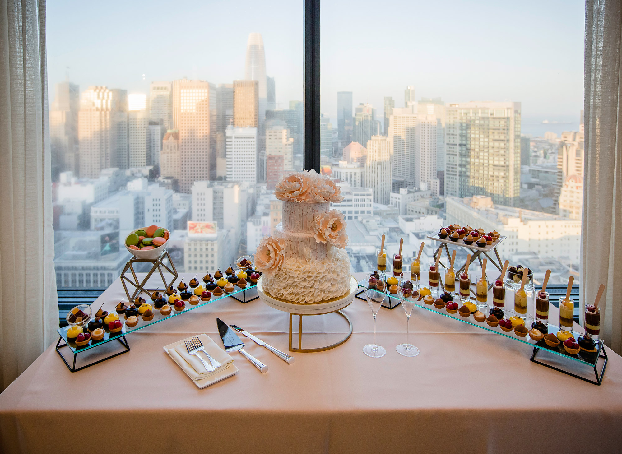 San Francisco Wedding at the Westin St. Francis by Seattle wedding photographer James Thomas Long Photography