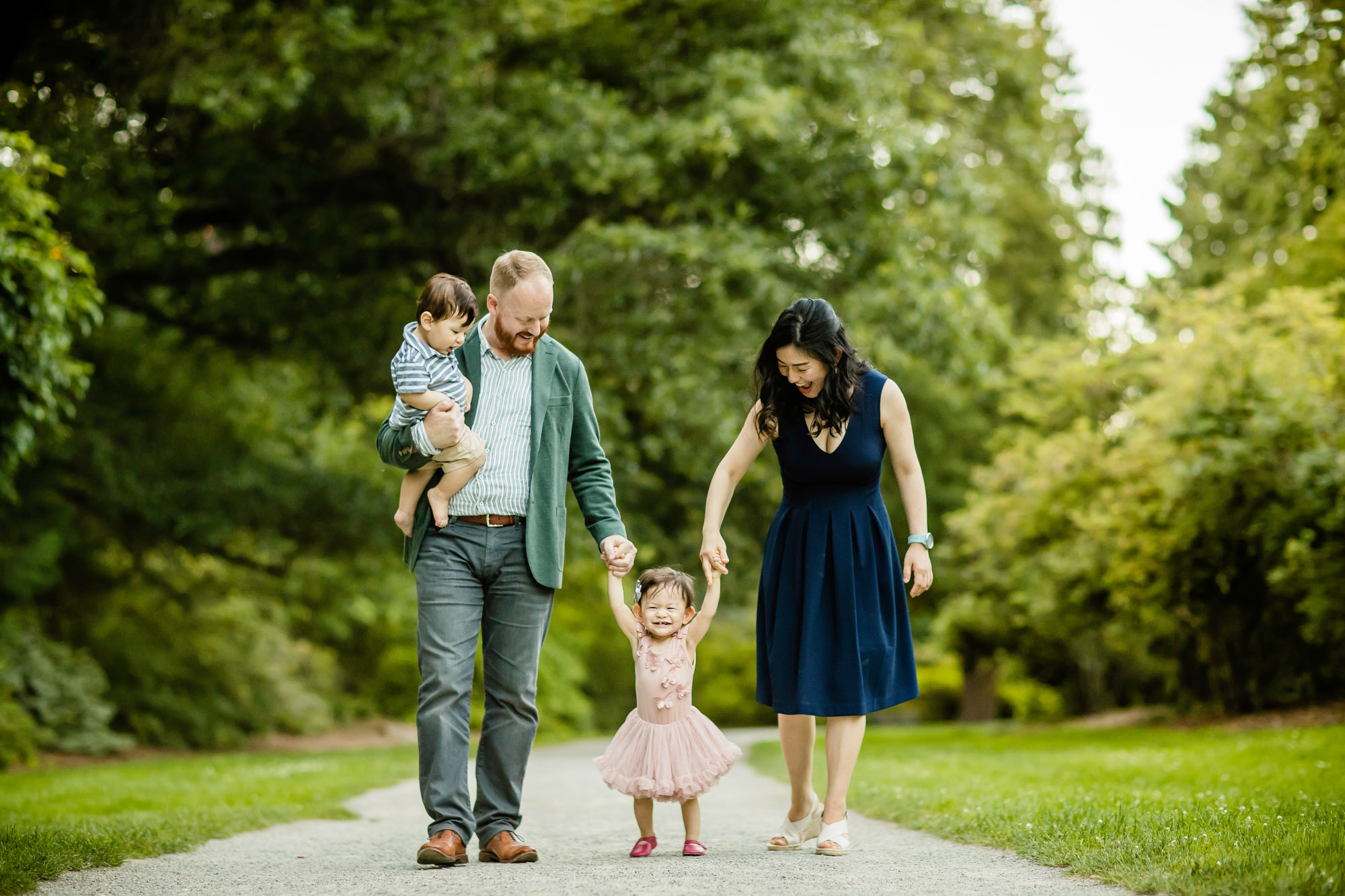 Seattle outdoor family photography session by James Thomas Long Photography