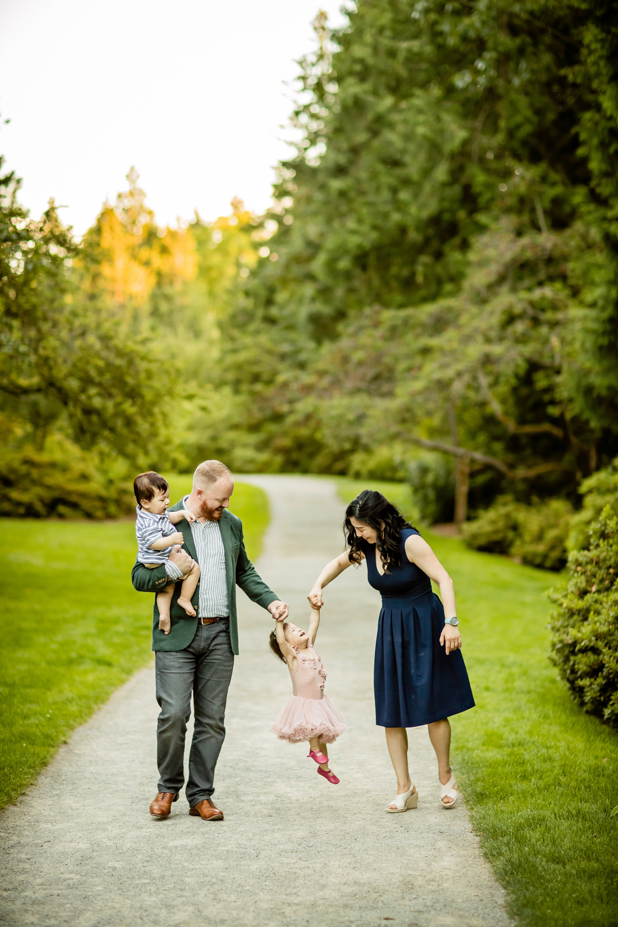 Seattle outdoor family photography session by James Thomas Long Photography