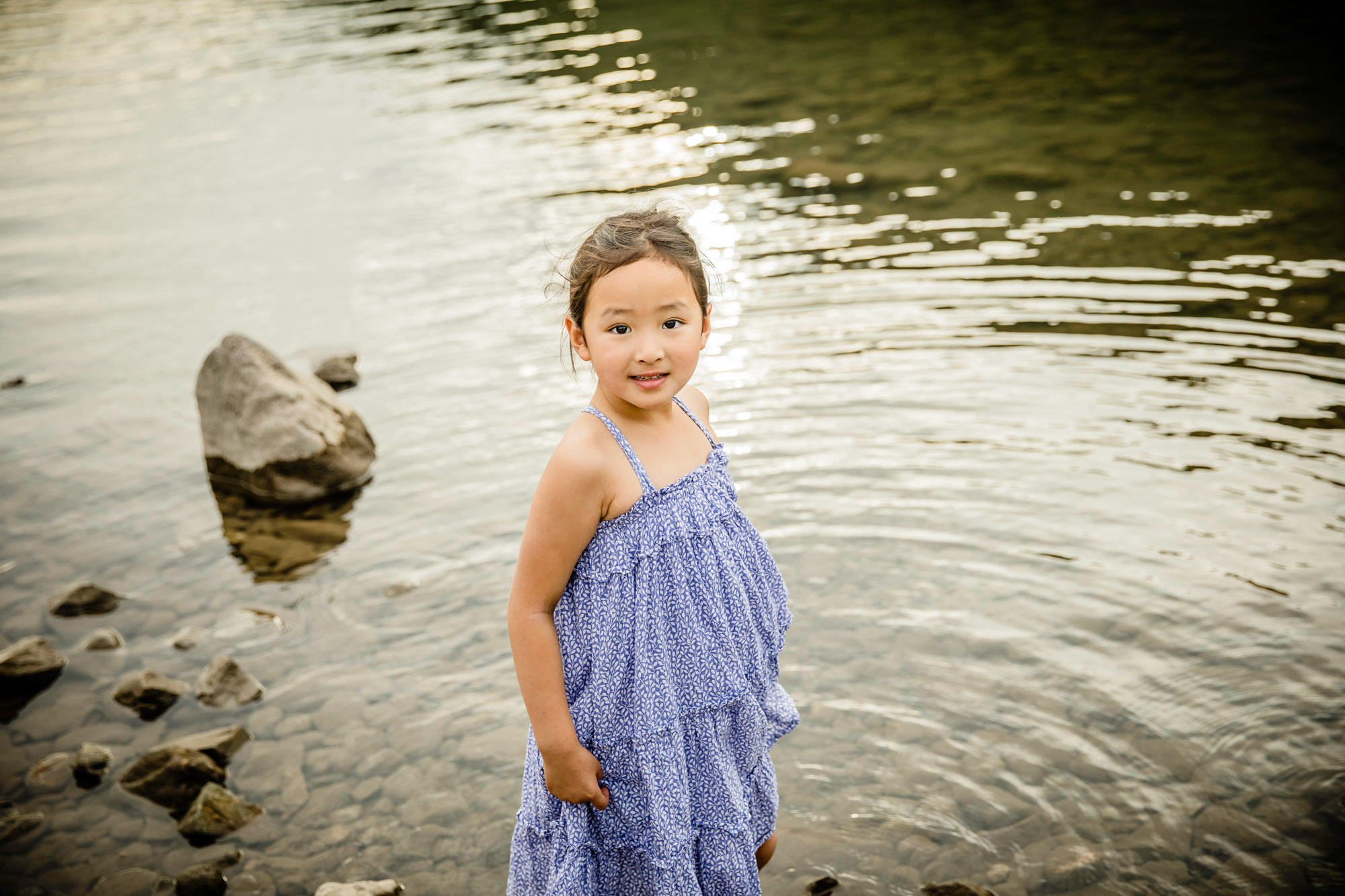 Snoqualmie Valley family photography session at Rattlesnake Lake by James Thomas Long Photography