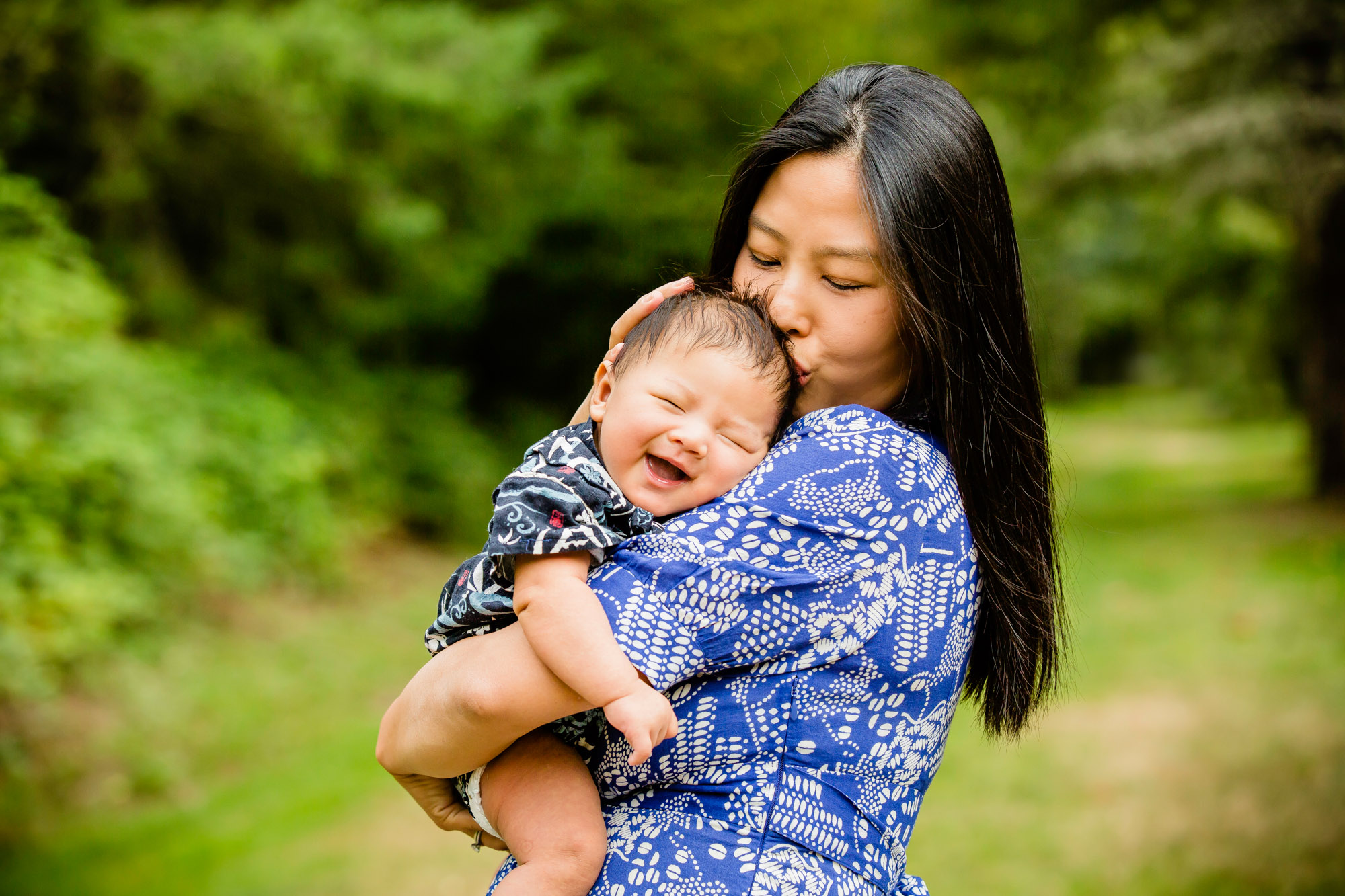 Snoqualmie Valley family photography session at Rattlesnake Lake by James Thomas Long Photography