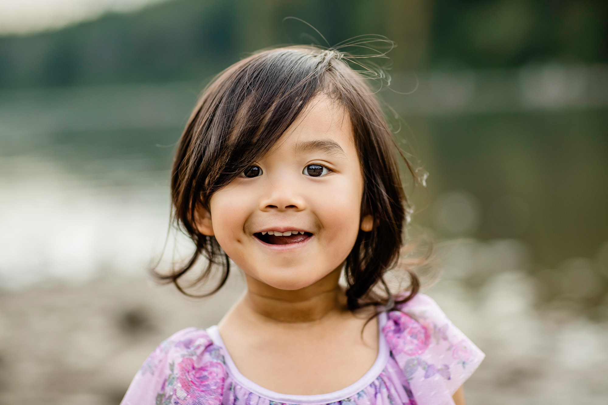 Snoqualmie Valley family photography session at Rattlesnake Lake by James Thomas Long Photography