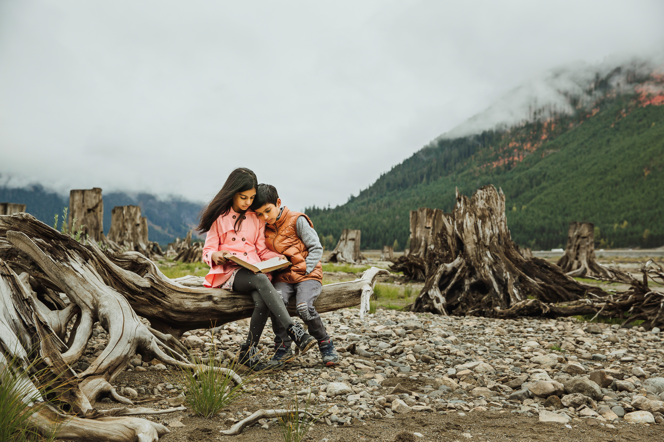 Family photography session at Snoqualmie Pass by Snoqualmie Family Photographer James Thomas Long Photography