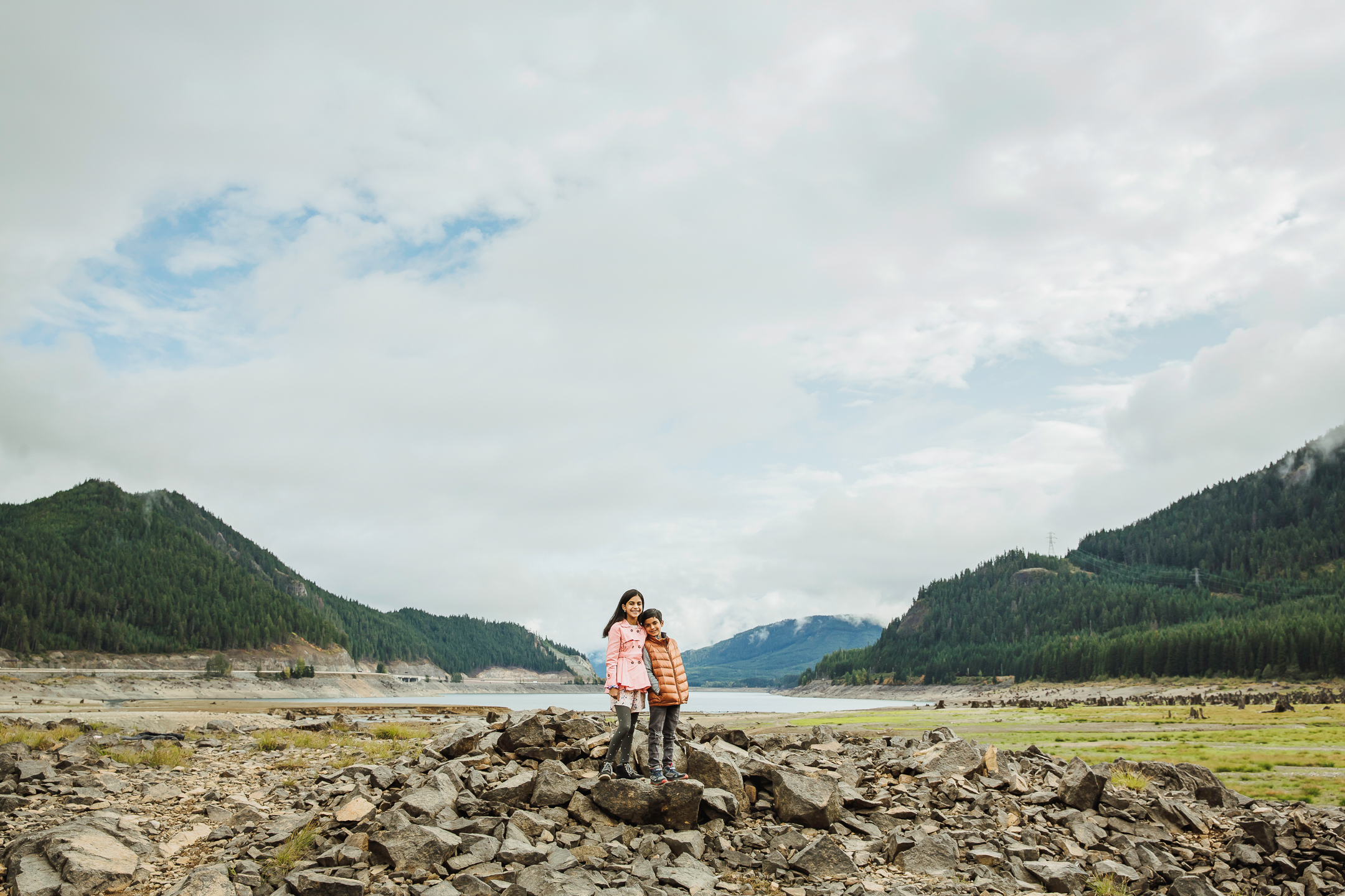 Family photography session at Snoqualmie Pass by Snoqualmie Family Photographer James Thomas Long Photography