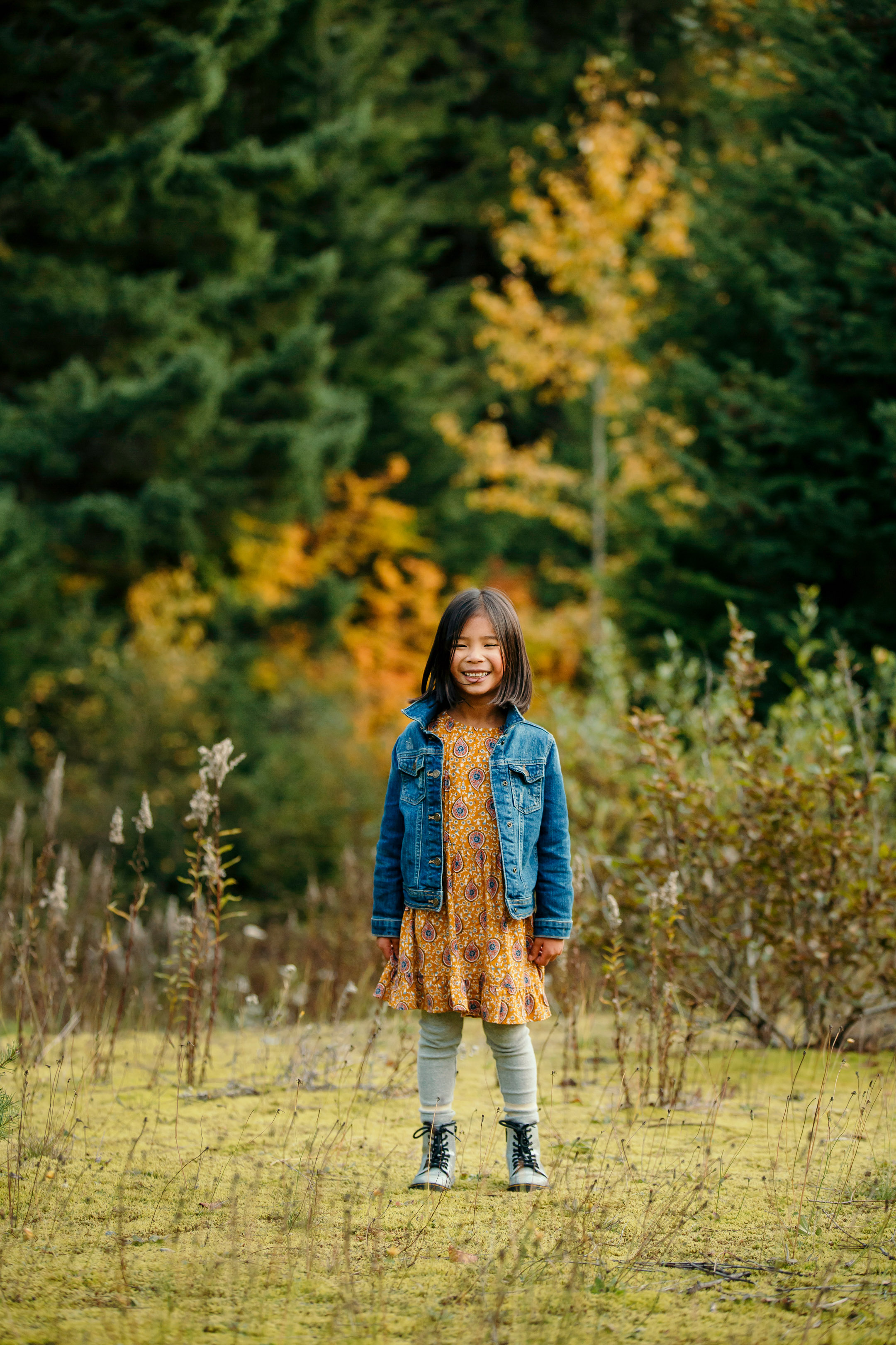 Family photography session at Snoqualmie Pass in the mountains by Snoqualmie Family Photographer James Thomas Long Photography