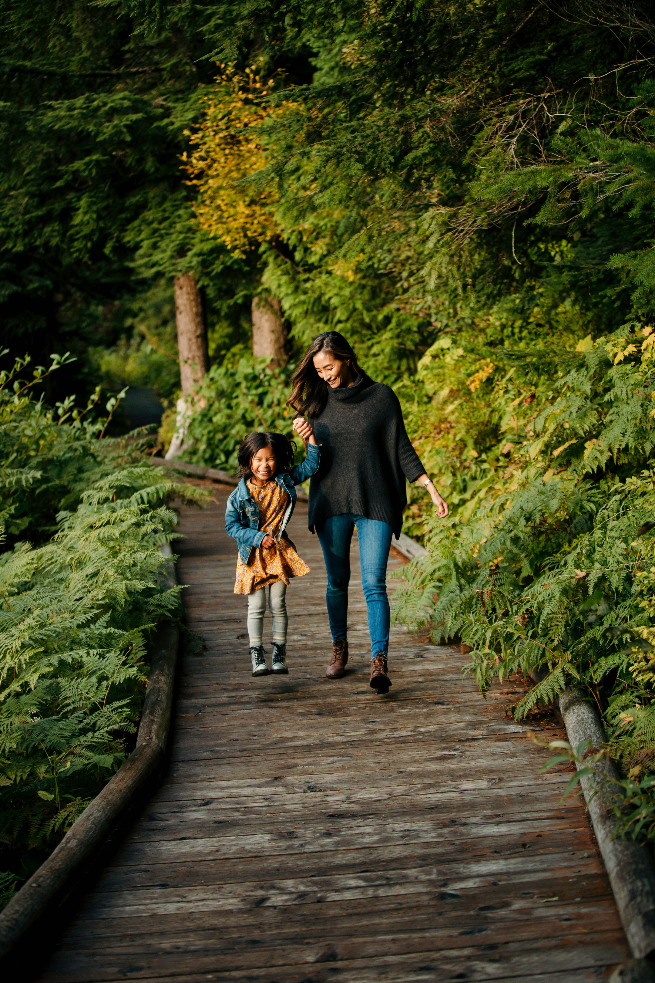 Family photography session at Snoqualmie Pass in the mountains by Snoqualmie Family Photographer James Thomas Long Photography