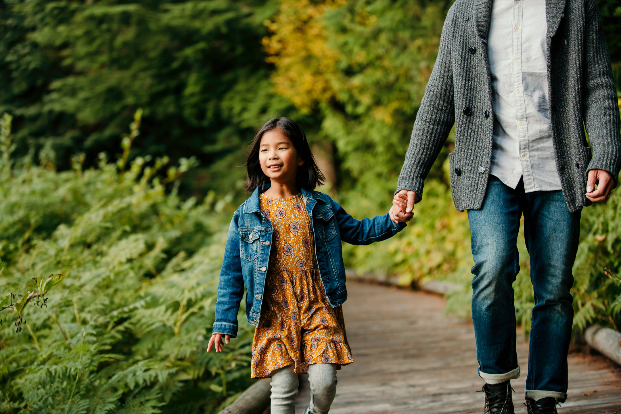 Family photography session at Snoqualmie Pass in the mountains by Snoqualmie Family Photographer James Thomas Long Photography