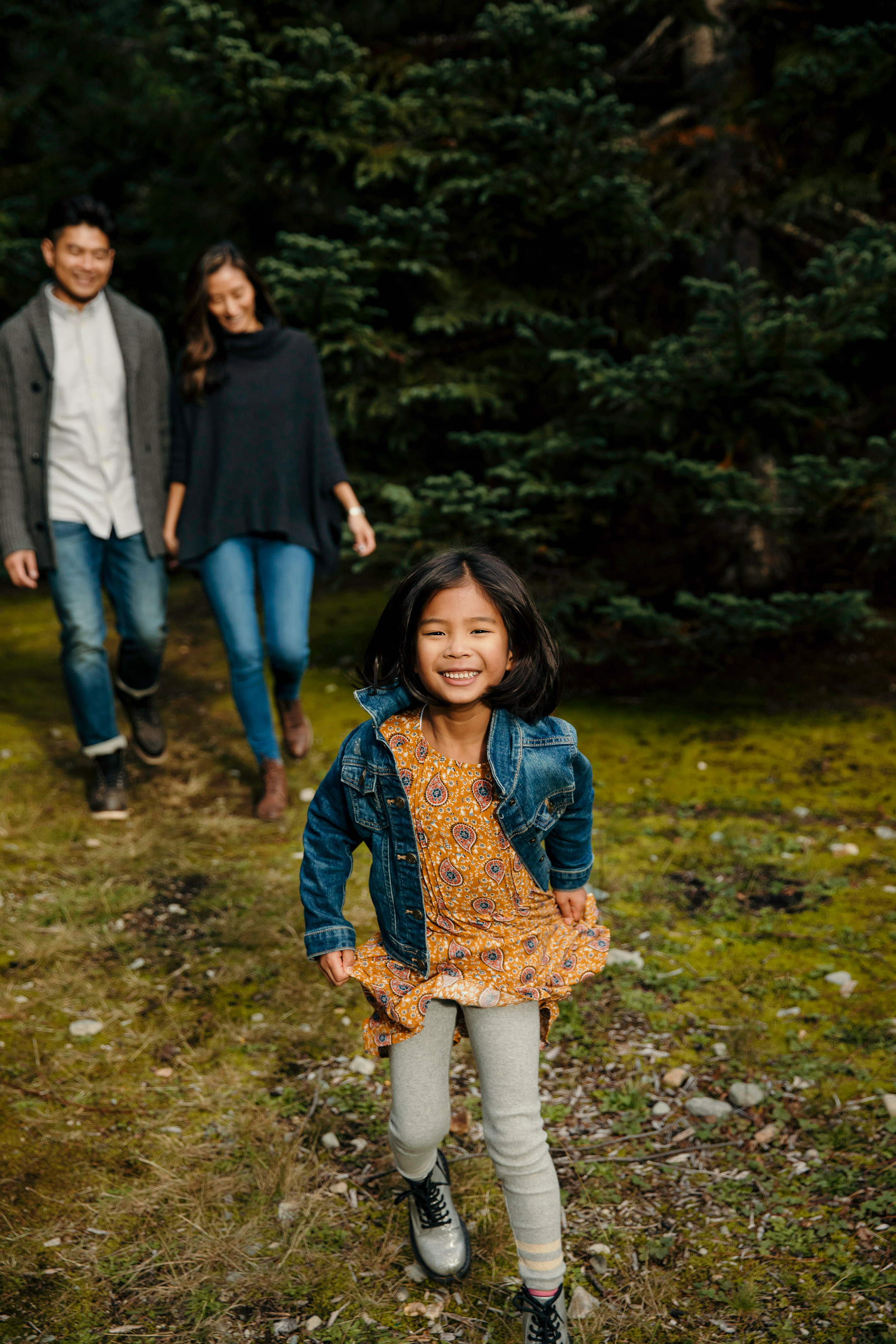 Family photography session at Snoqualmie Pass in the mountains by Snoqualmie Family Photographer James Thomas Long Photography