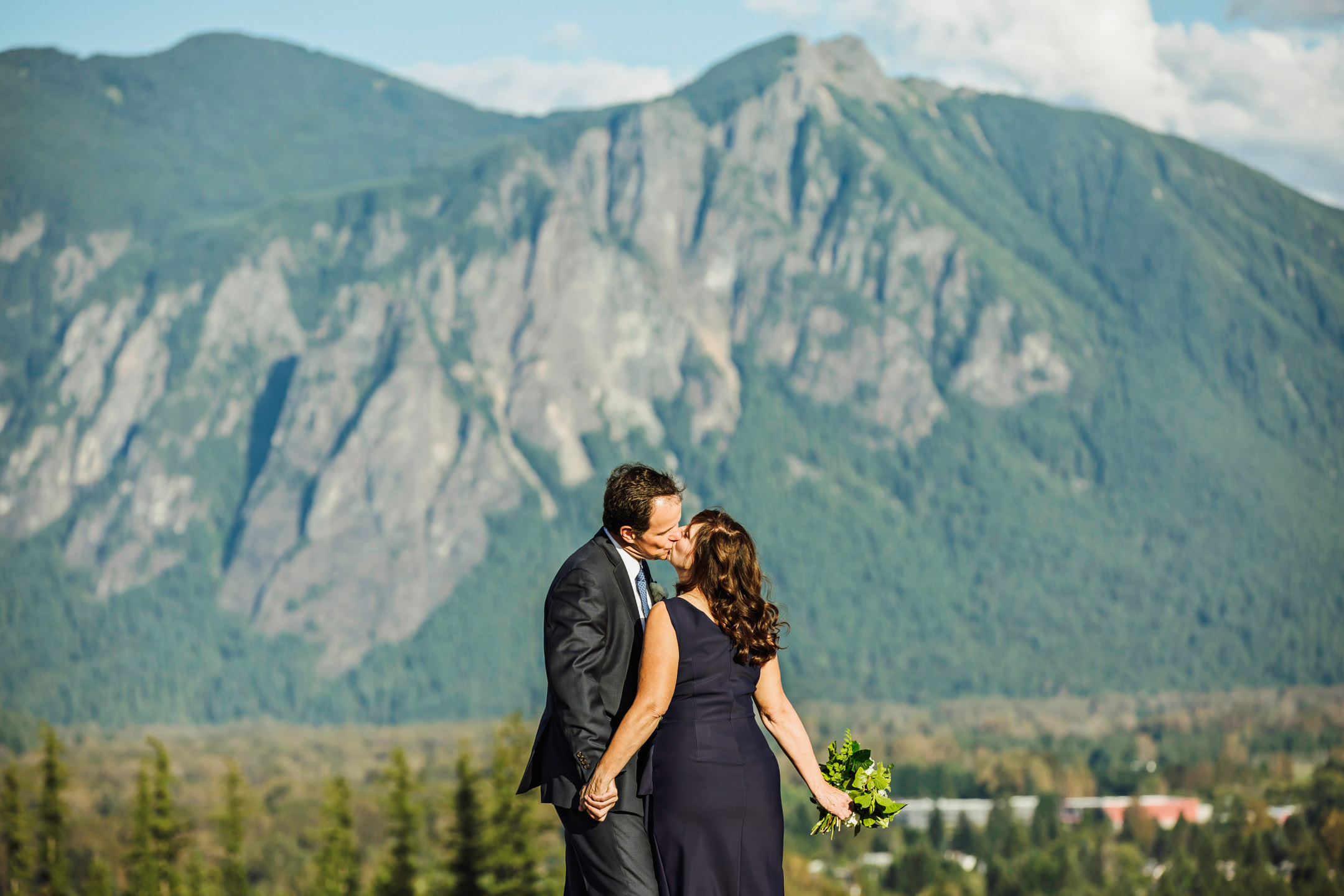 The Club at Snoqualmie Ridge wedding by James Thomas Long Photography