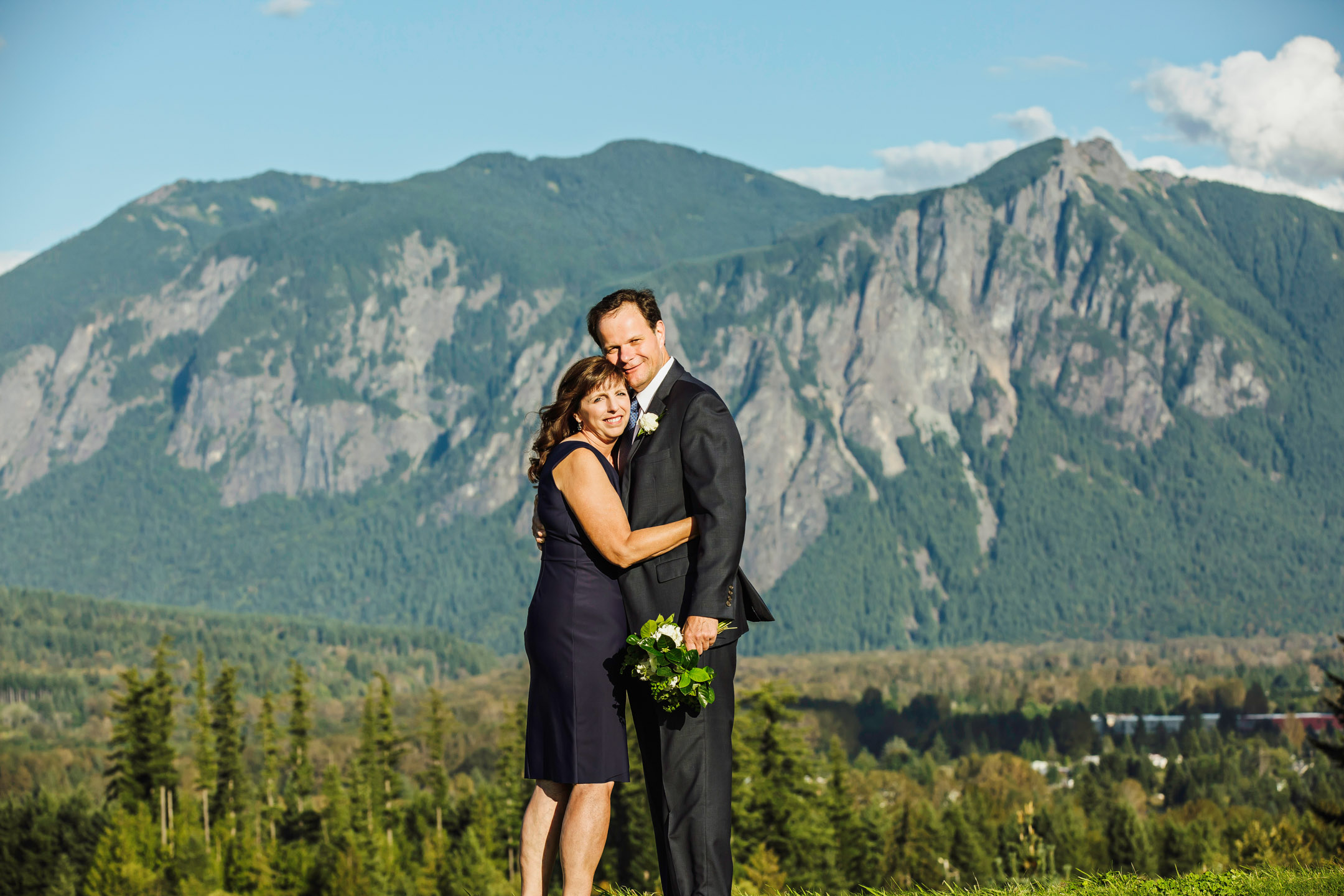 The Club at Snoqualmie Ridge wedding by James Thomas Long Photography