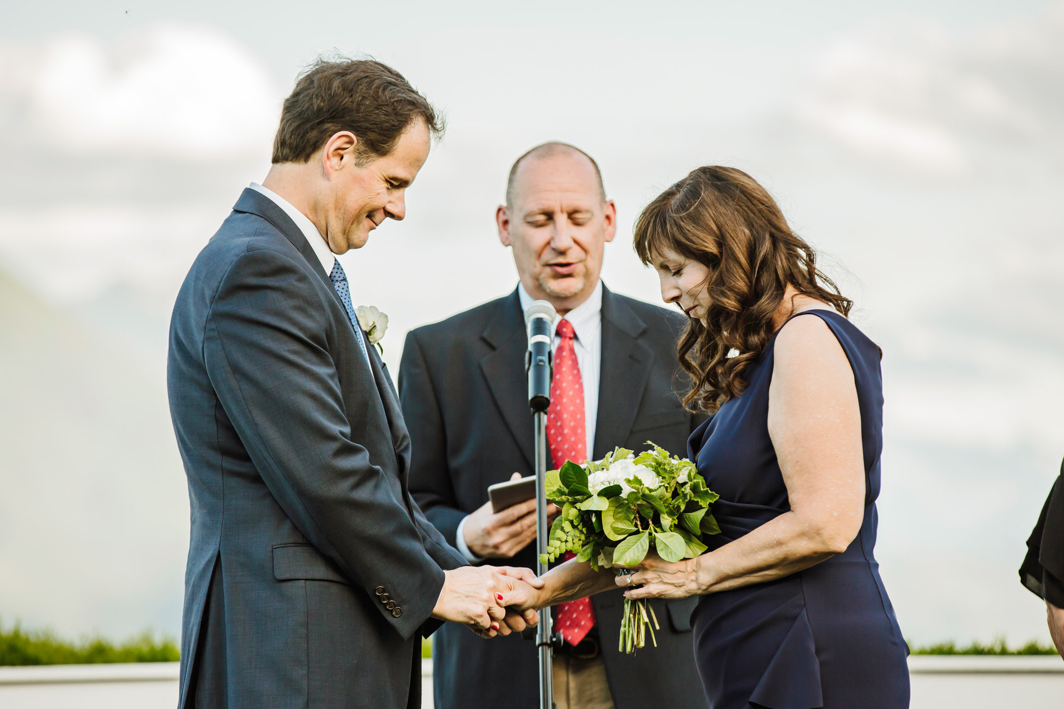 The Club at Snoqualmie Ridge wedding by James Thomas Long Photography