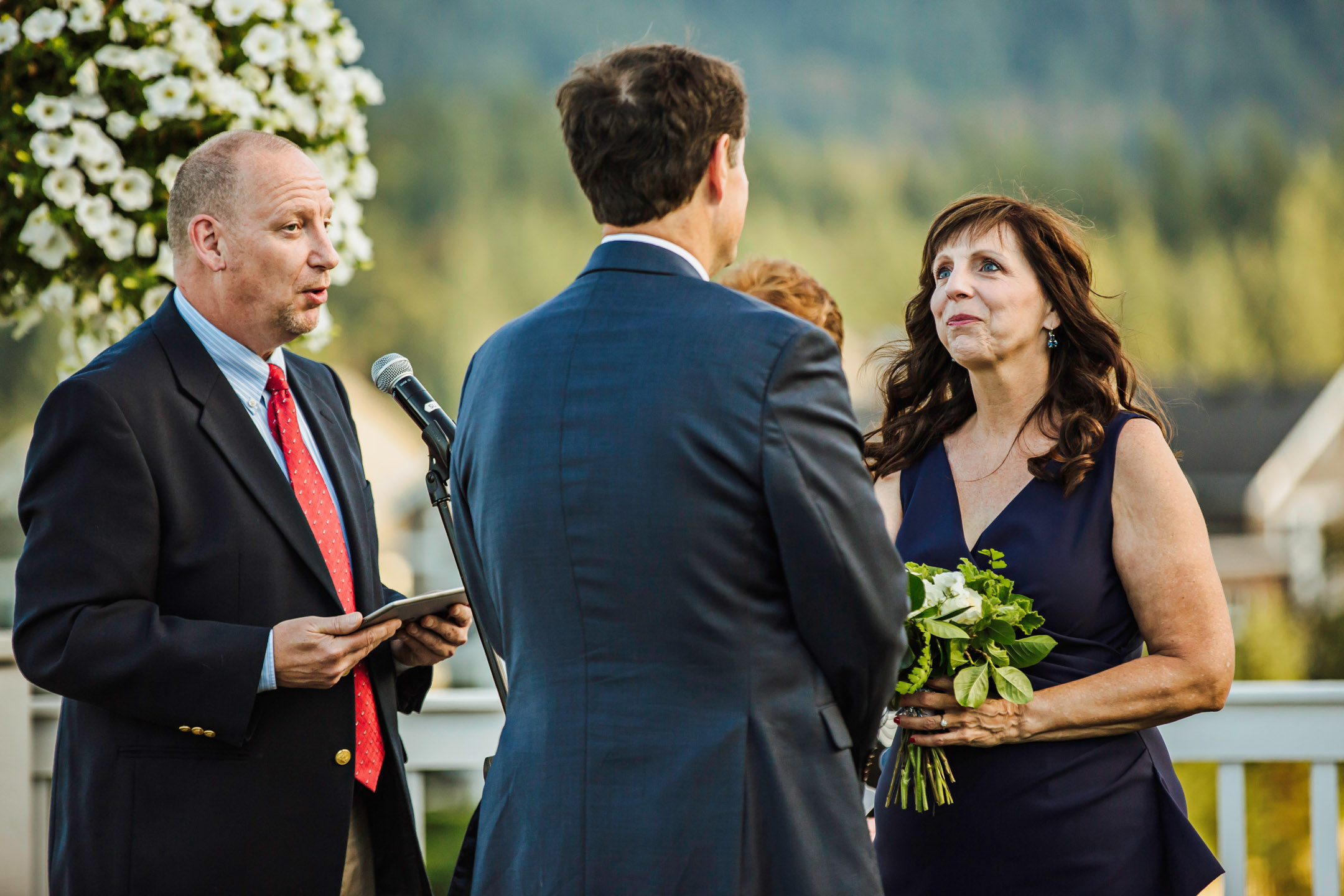 The Club at Snoqualmie Ridge wedding by James Thomas Long Photography