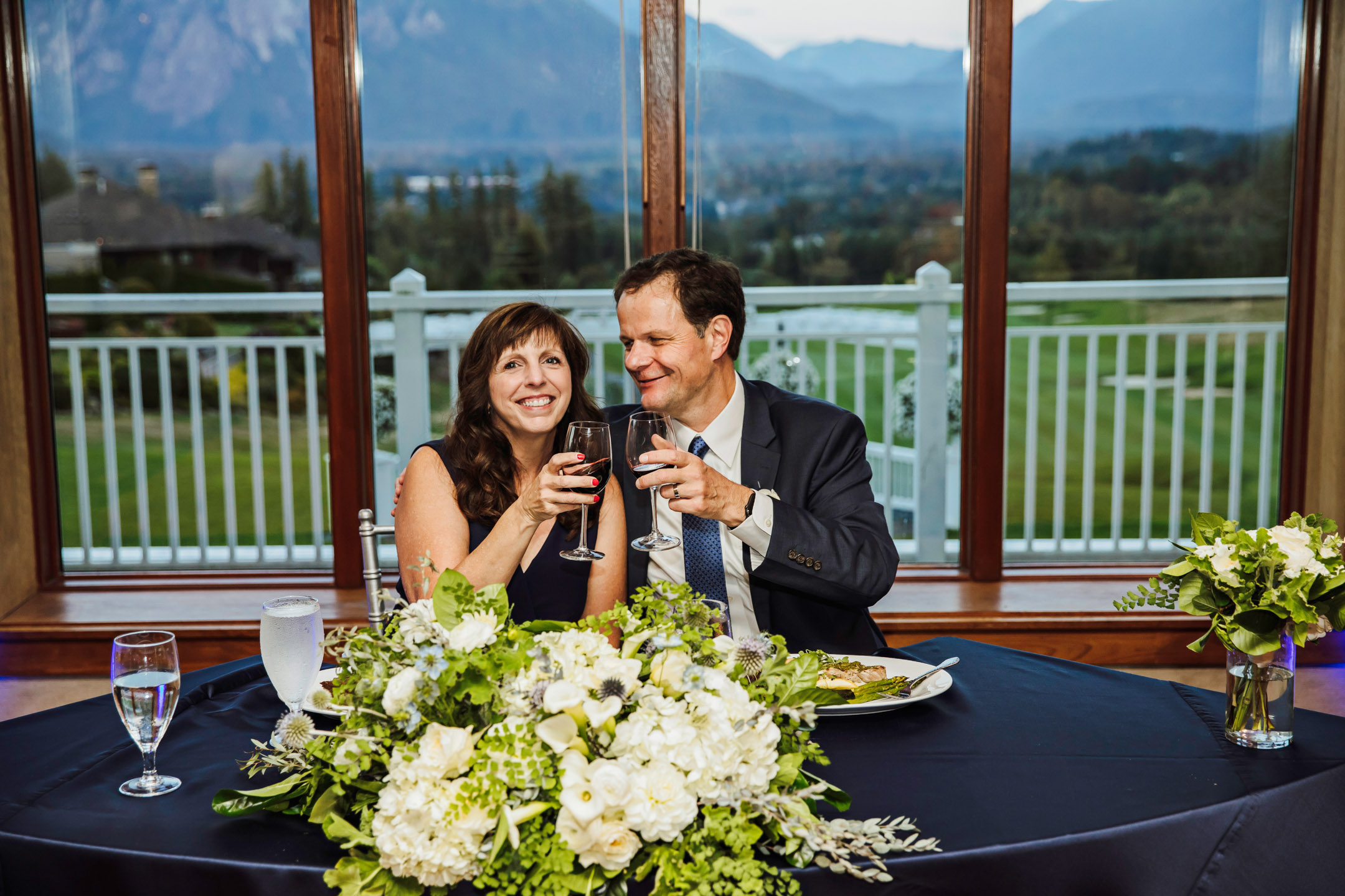 The Club at Snoqualmie Ridge wedding by James Thomas Long Photography