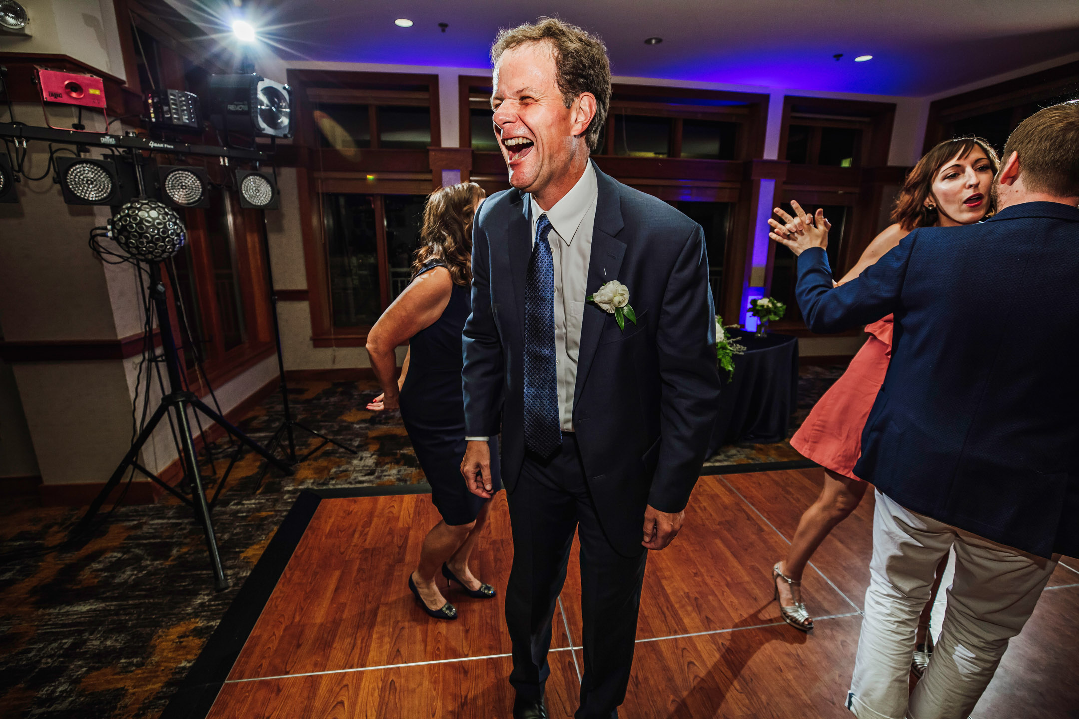 The Club at Snoqualmie Ridge wedding by James Thomas Long Photography