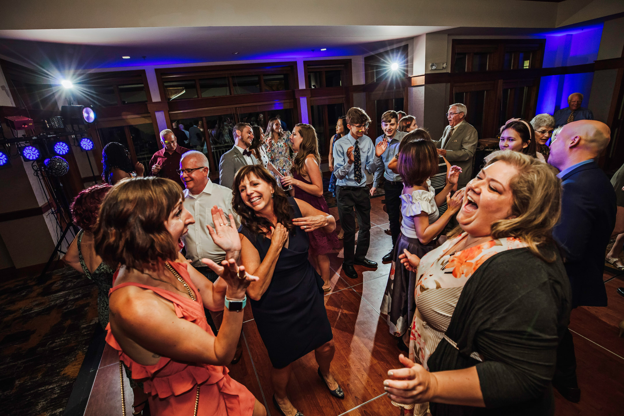 The Club at Snoqualmie Ridge wedding by James Thomas Long Photography