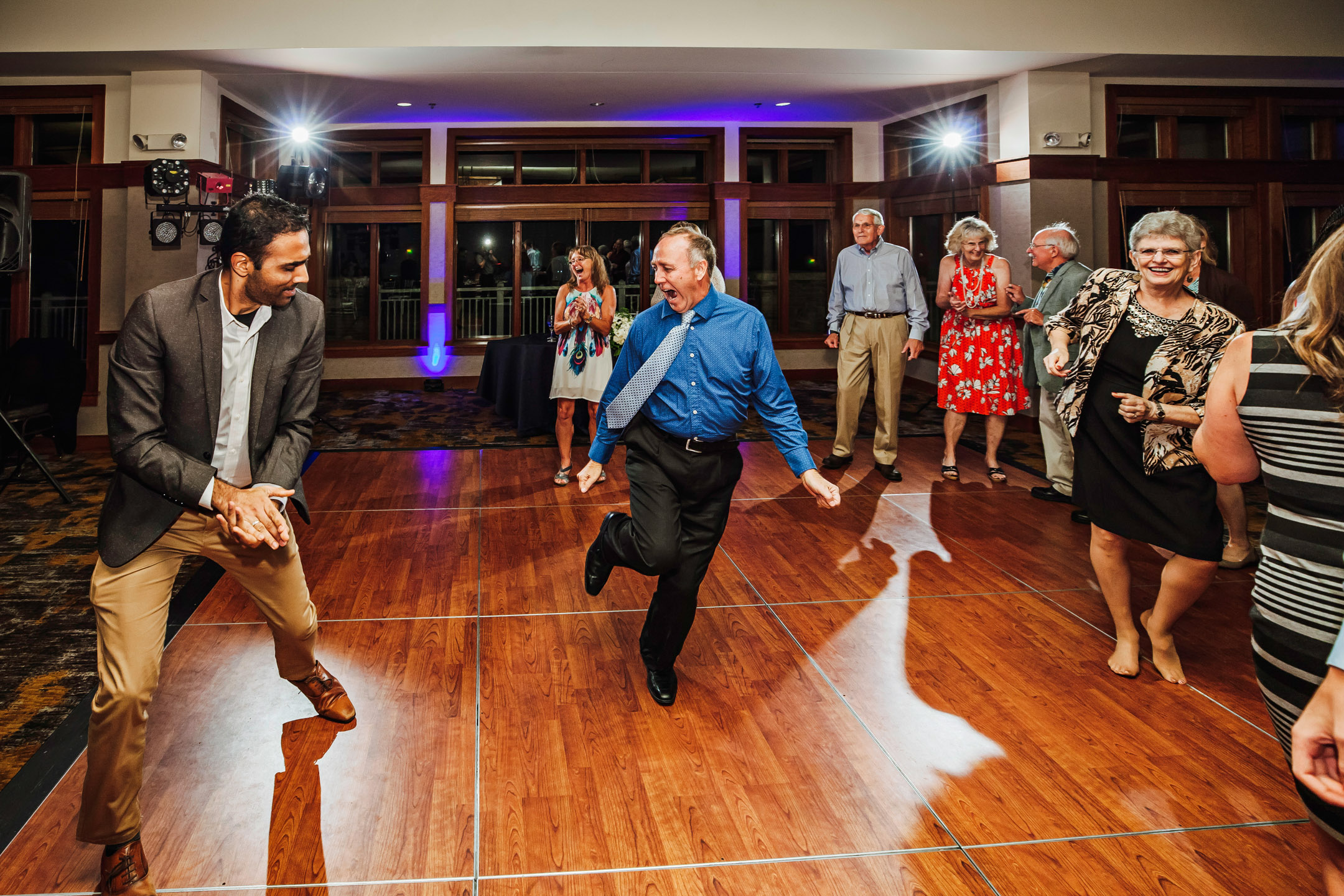 The Club at Snoqualmie Ridge wedding by James Thomas Long Photography