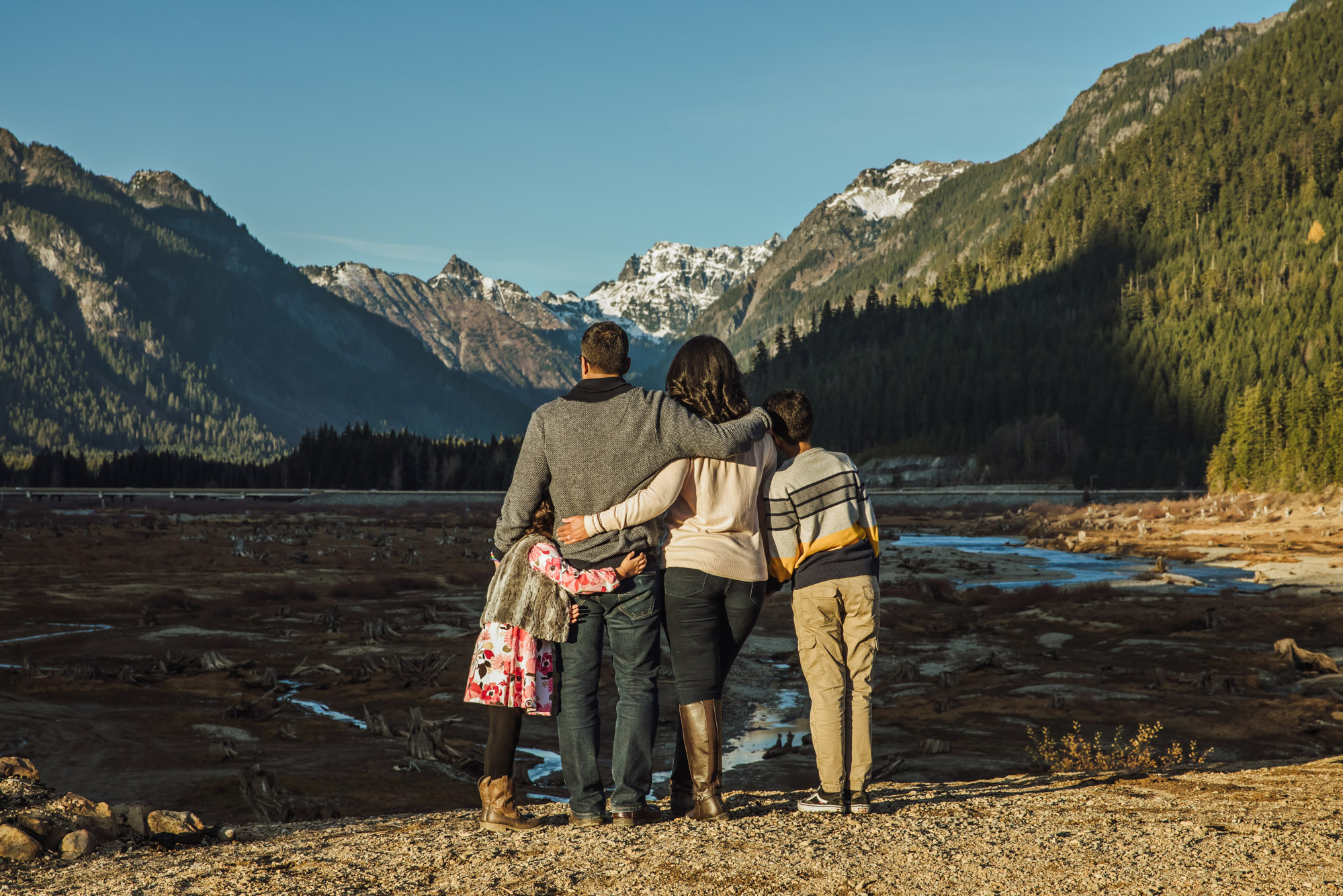 Snoqualmie Pass Family Photography Session at Lake Keechelus by James Thomas Long Photography