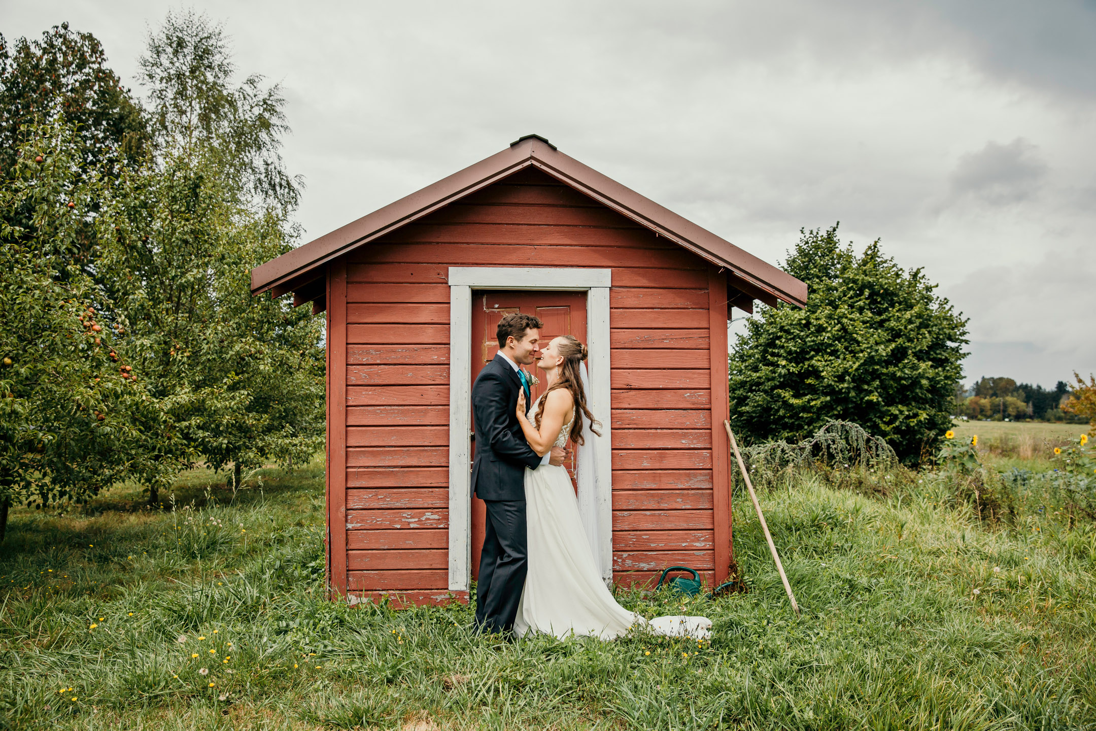 Red Barn Studios Chehalis WA wedding by James Thomas Long Photography