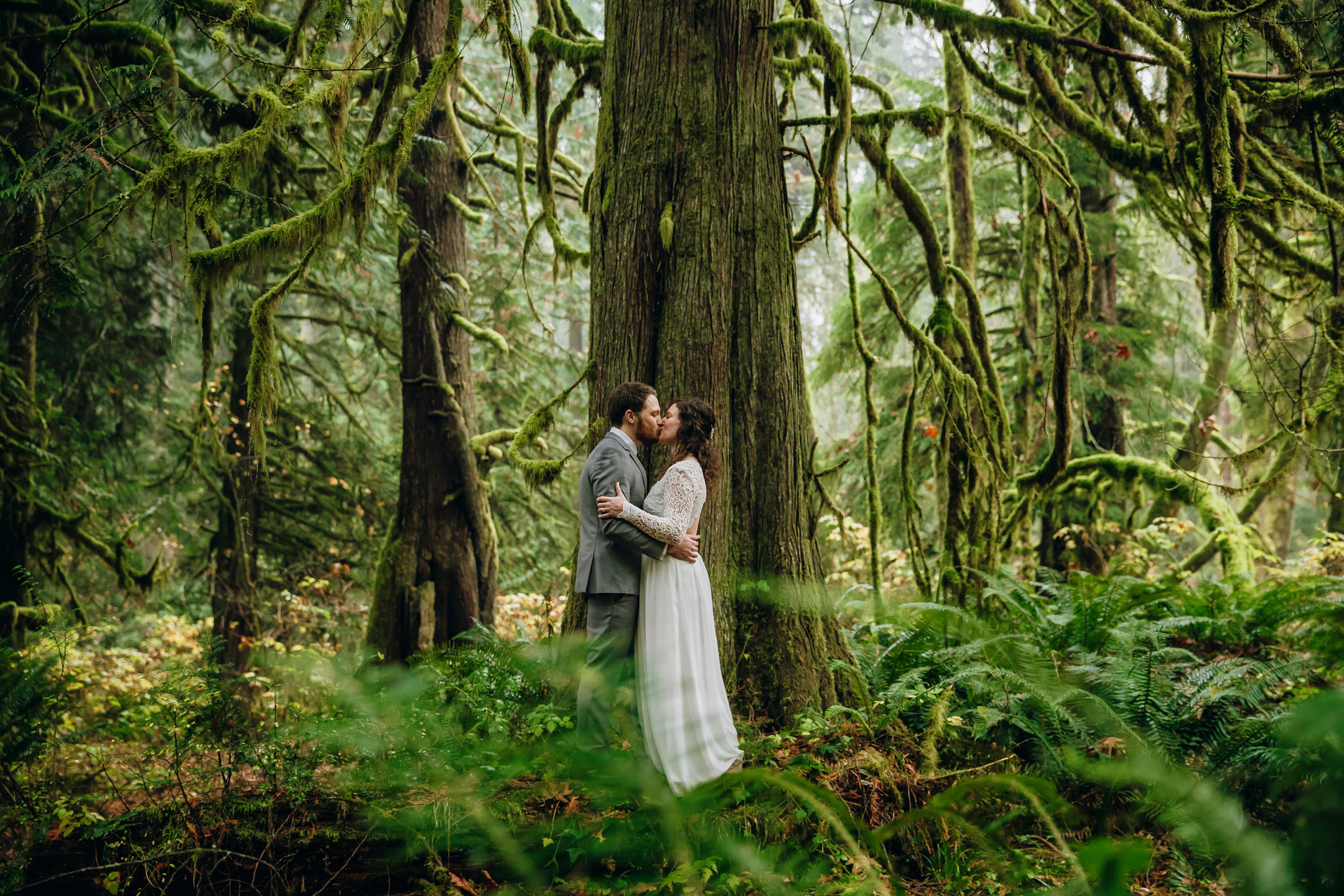 Snoqualmie elopement by Snoqualmie and Seattle wedding photographer James Thomas Long Photography