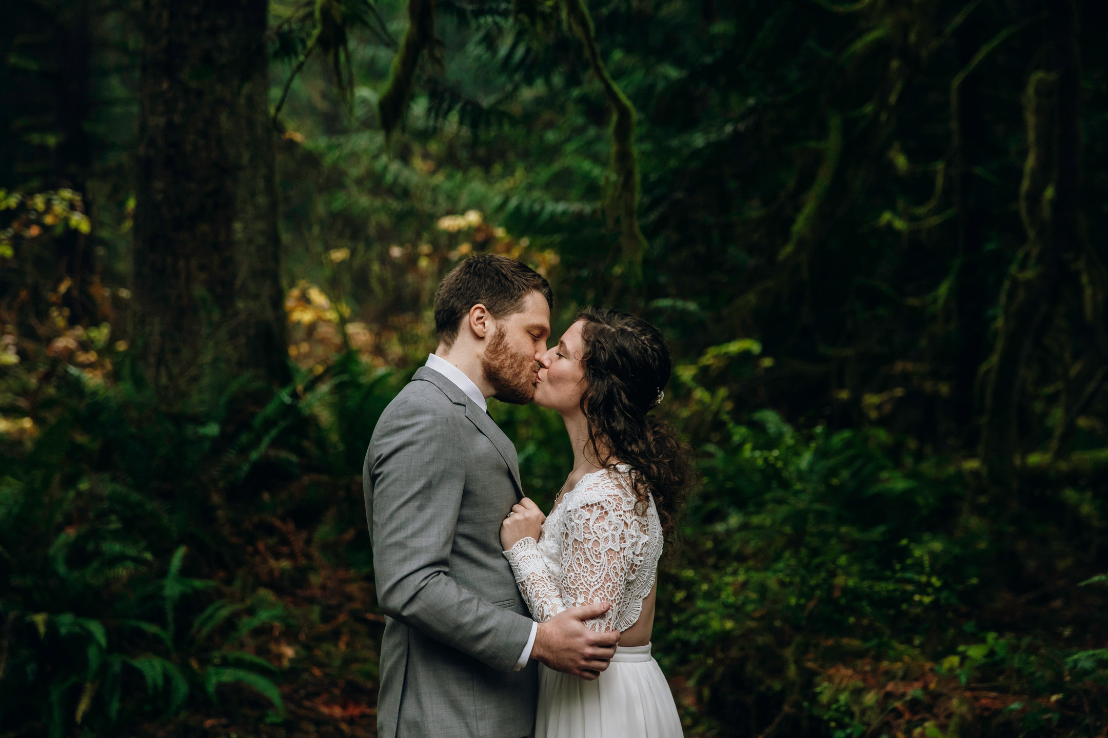 Snoqualmie elopement by Snoqualmie and Seattle wedding photographer James Thomas Long Photography