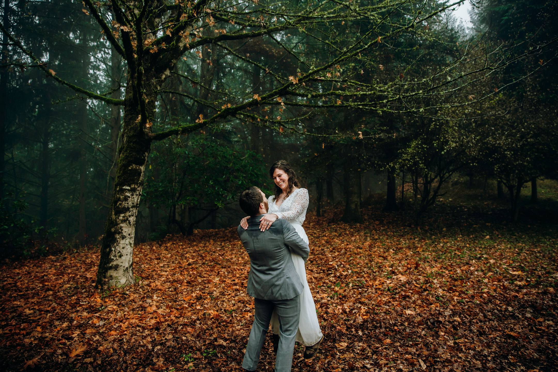 Snoqualmie elopement by Snoqualmie and Seattle wedding photographer James Thomas Long Photography