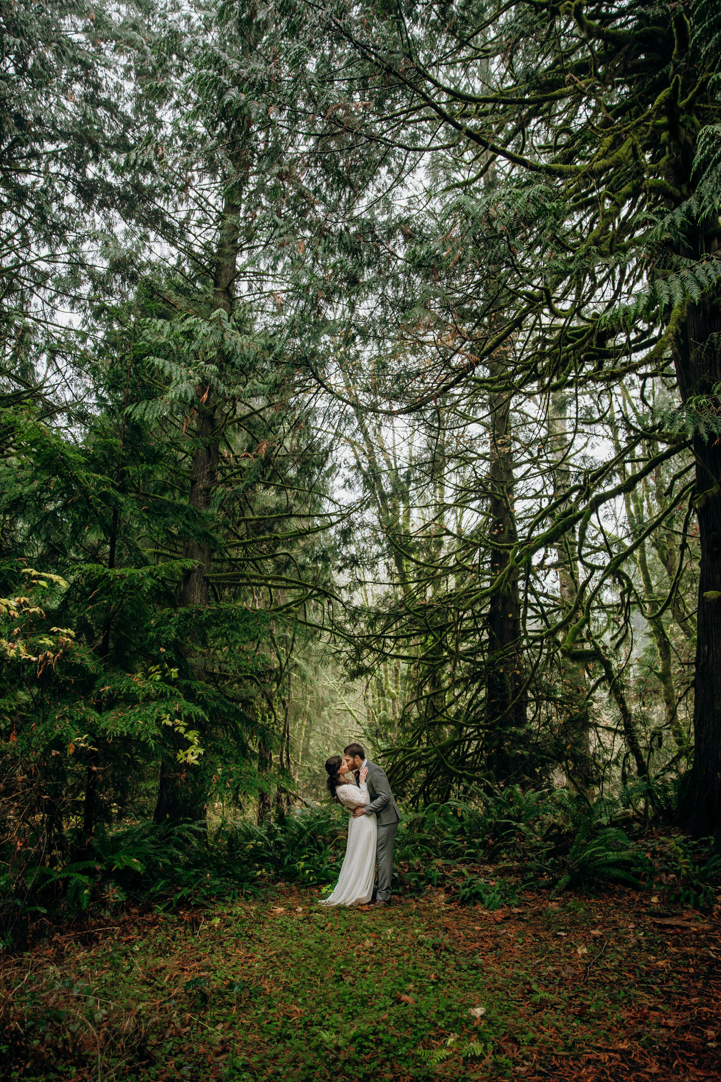 Snoqualmie elopement by Snoqualmie and Seattle wedding photographer James Thomas Long Photography