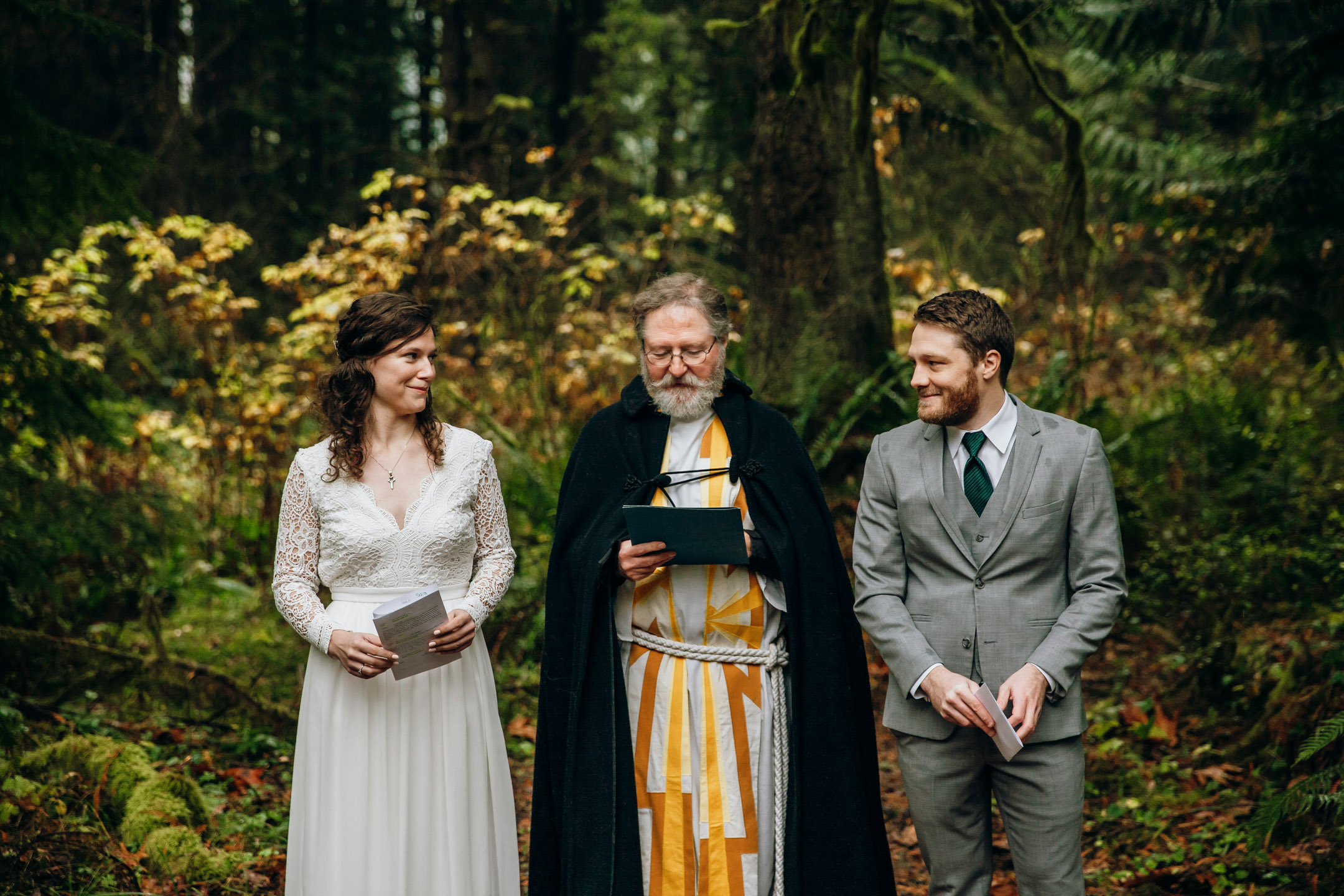 Snoqualmie elopement by Snoqualmie and Seattle wedding photographer James Thomas Long Photography