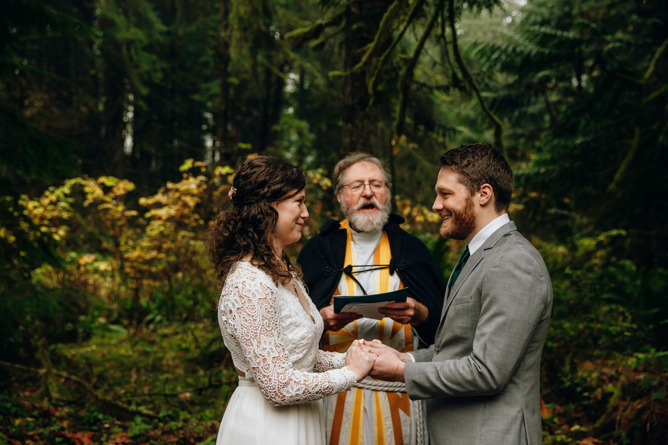 Snoqualmie elopement by Snoqualmie and Seattle wedding photographer James Thomas Long Photography