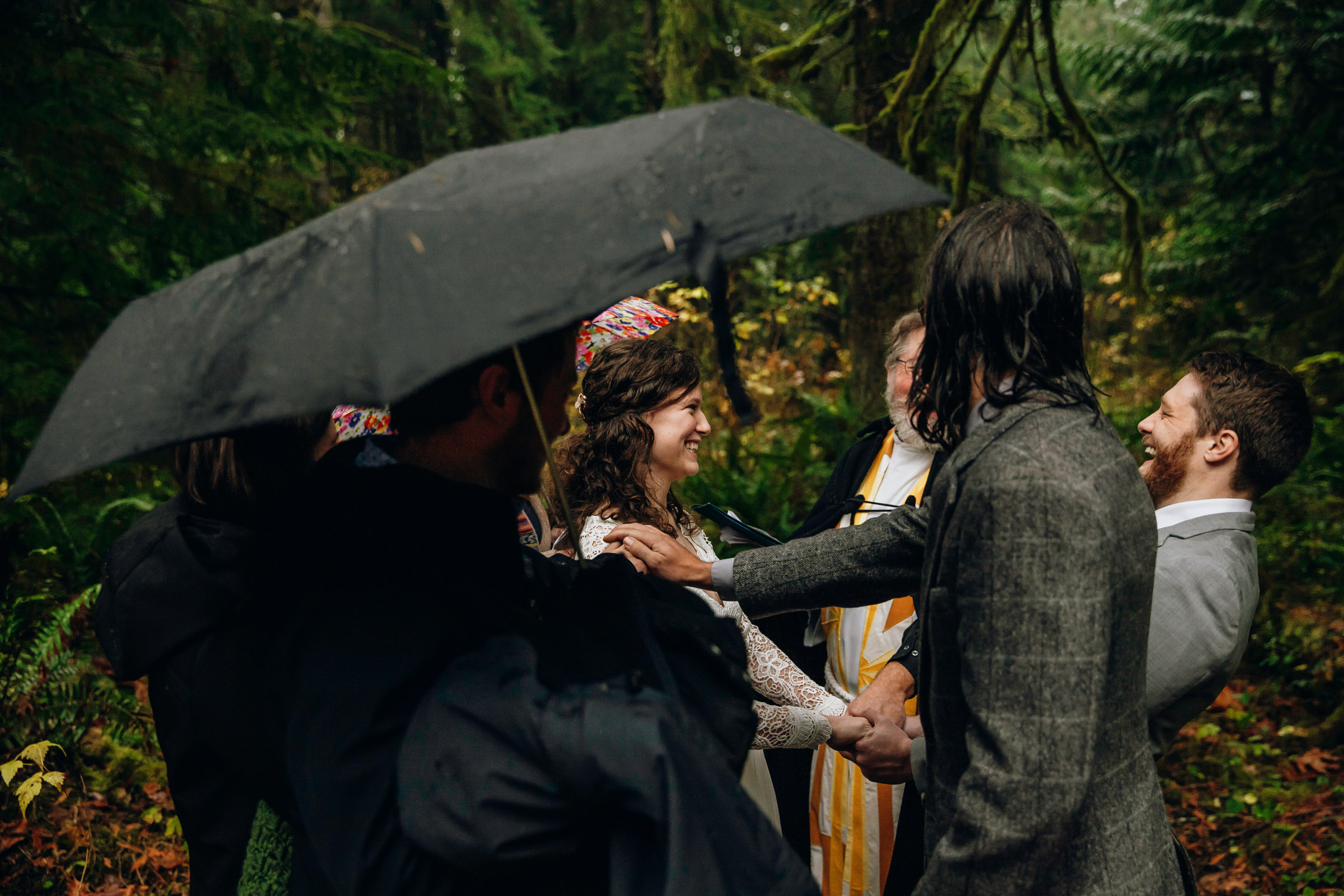 Snoqualmie elopement by Snoqualmie and Seattle wedding photographer James Thomas Long Photography