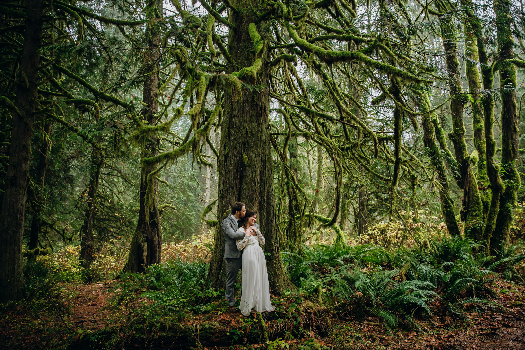 Snoqualmie elopement by Snoqualmie and Seattle wedding photographer James Thomas Long Photography