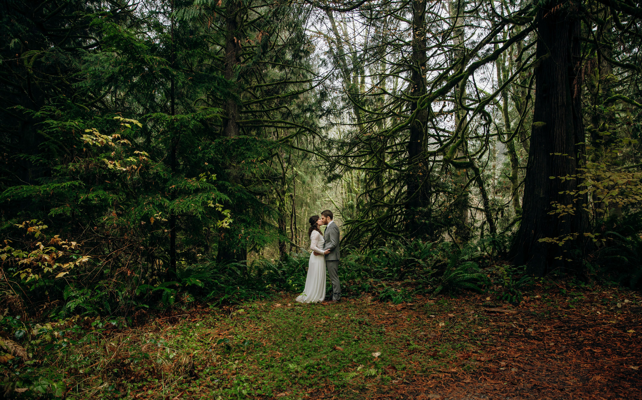 Snoqualmie elopement by Snoqualmie and Seattle wedding photographer James Thomas Long Photography