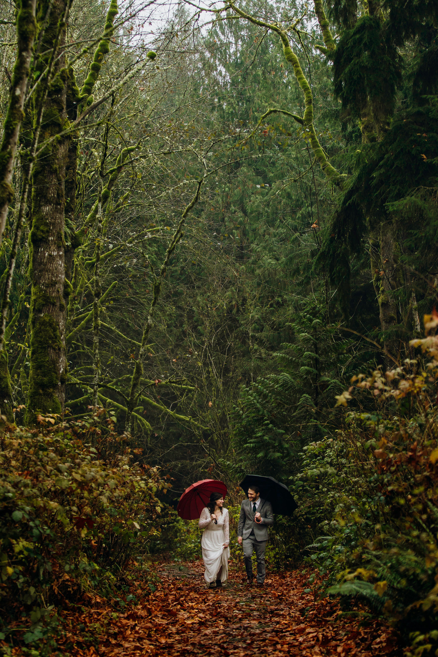 Snoqualmie elopement by Snoqualmie and Seattle wedding photographer James Thomas Long Photography