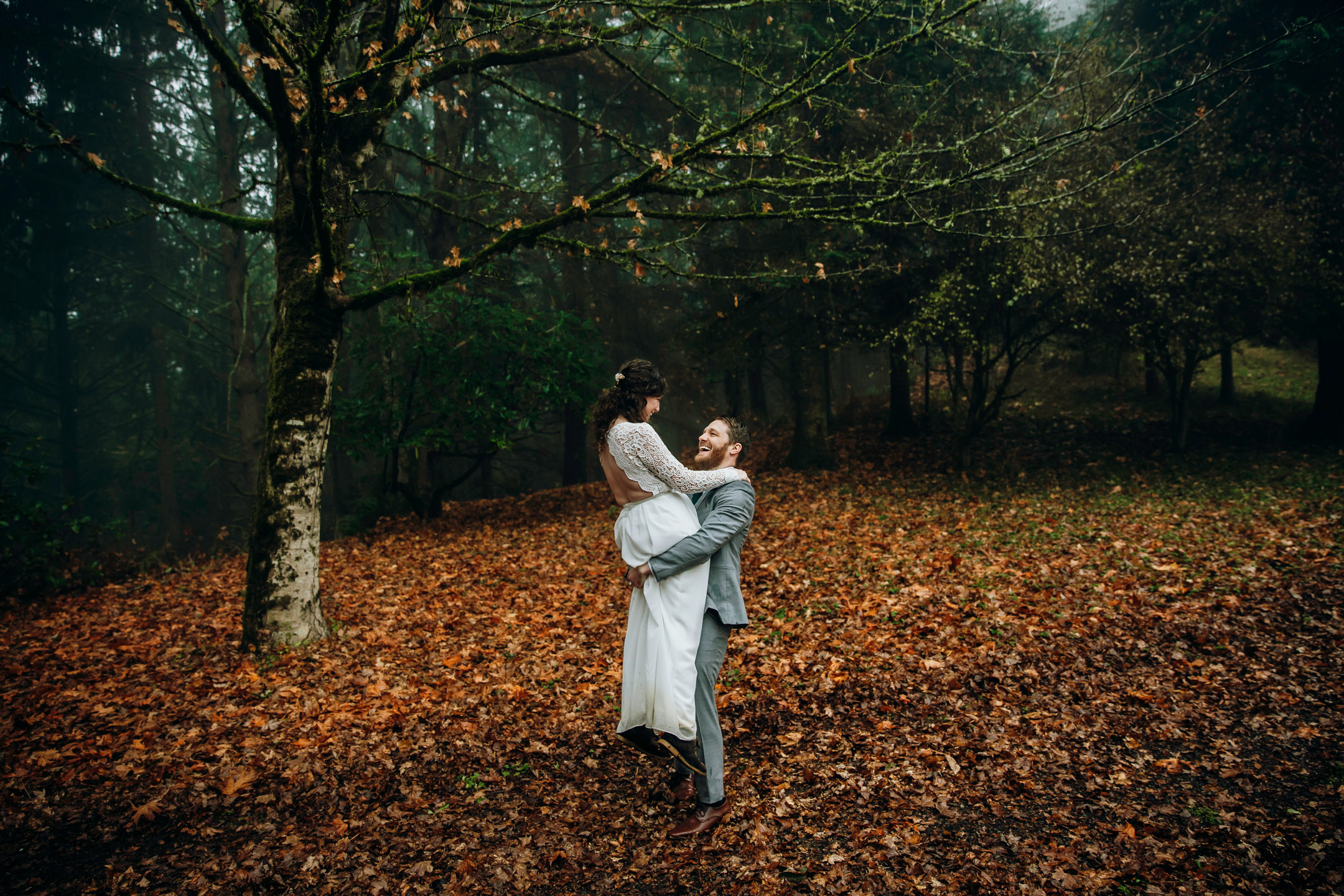 Snoqualmie elopement by Snoqualmie and Seattle wedding photographer James Thomas Long Photography