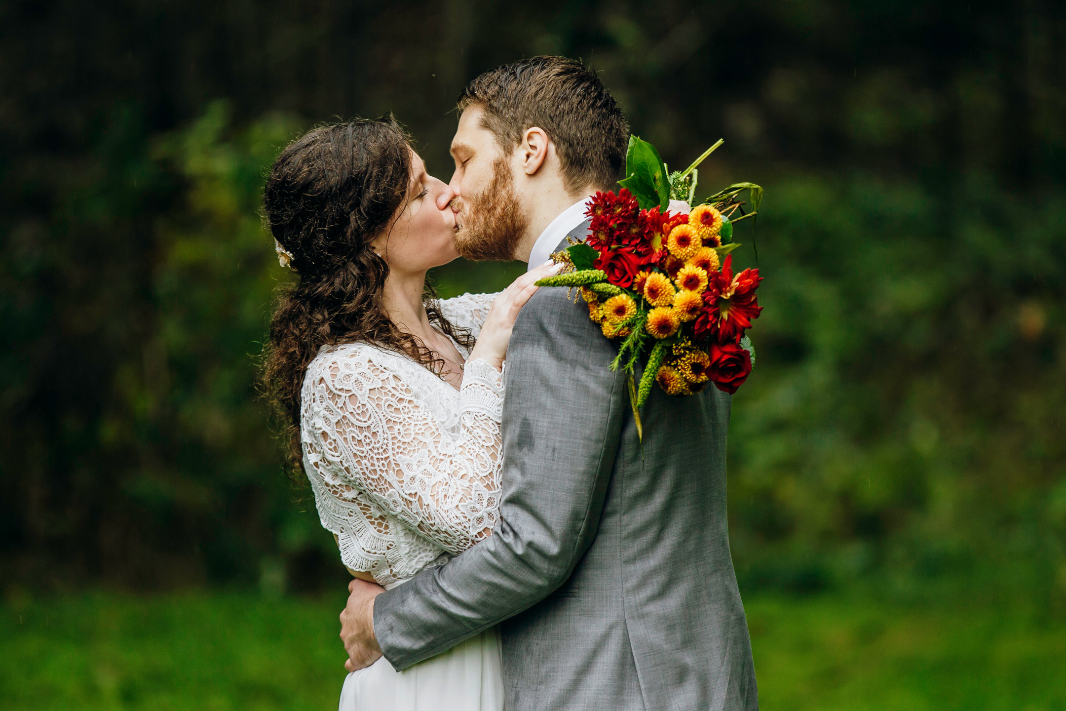 Snoqualmie elopement by Snoqualmie and Seattle wedding photographer James Thomas Long Photography