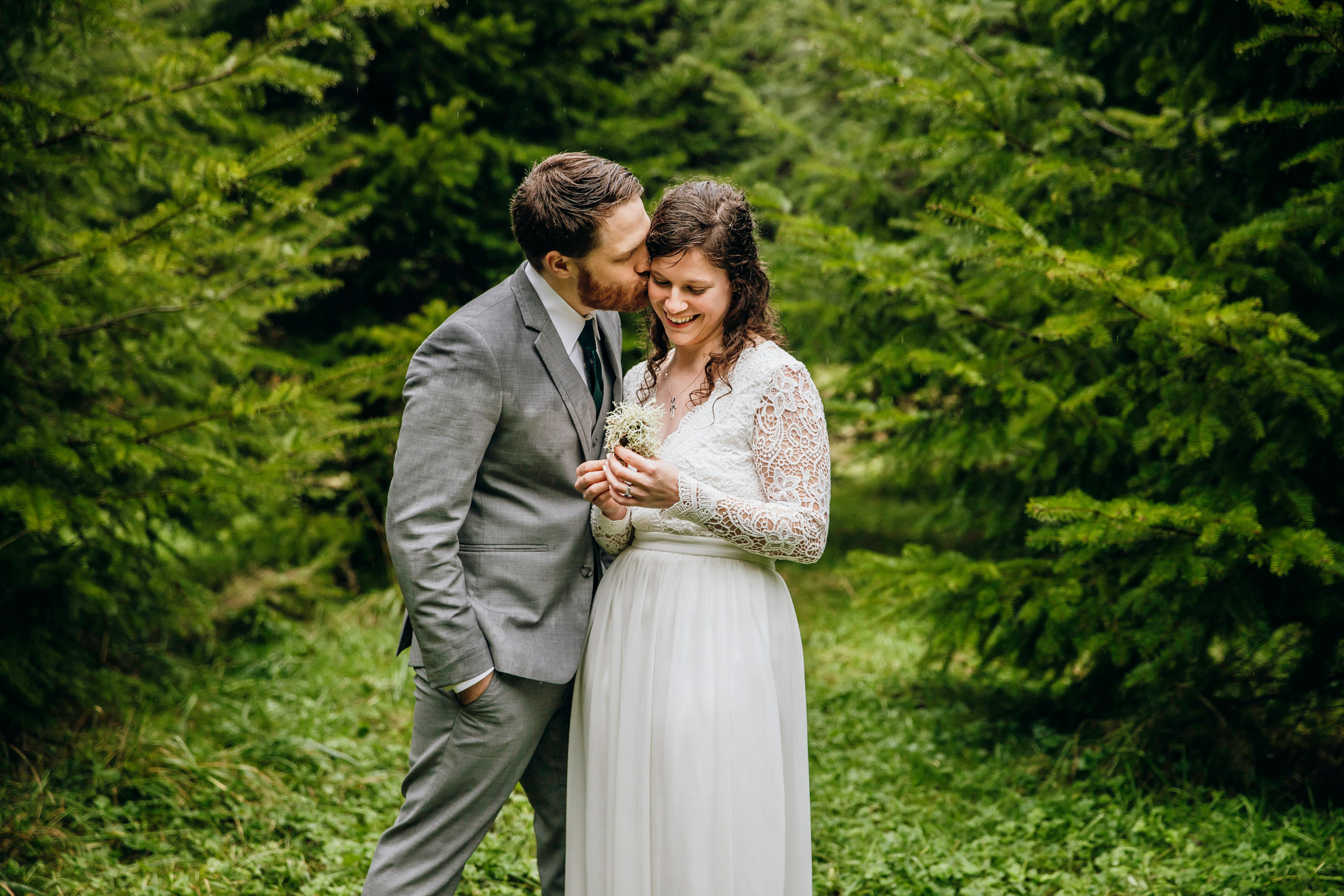 Snoqualmie elopement by Snoqualmie and Seattle wedding photographer James Thomas Long Photography