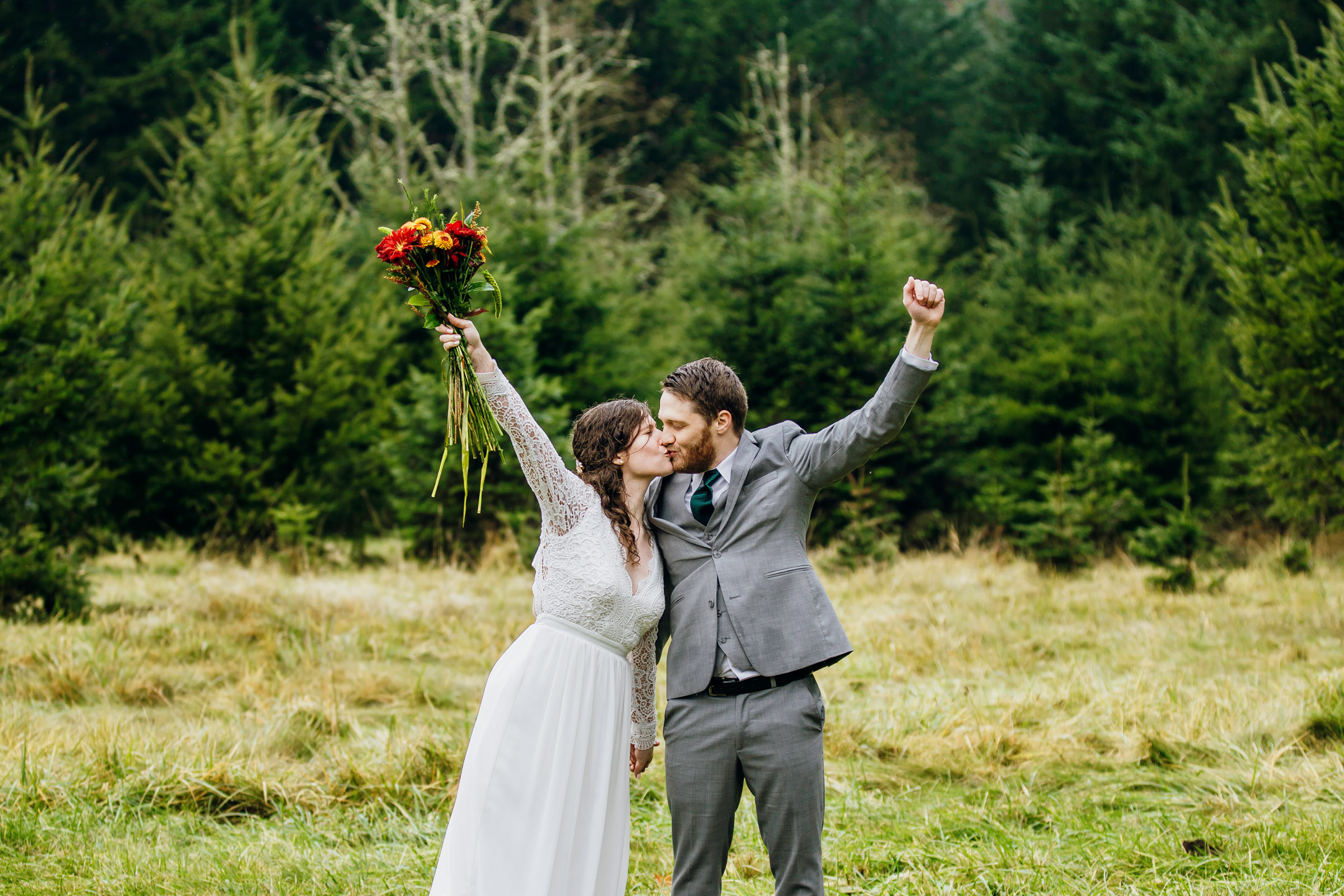 Snoqualmie elopement by Snoqualmie and Seattle wedding photographer James Thomas Long Photography