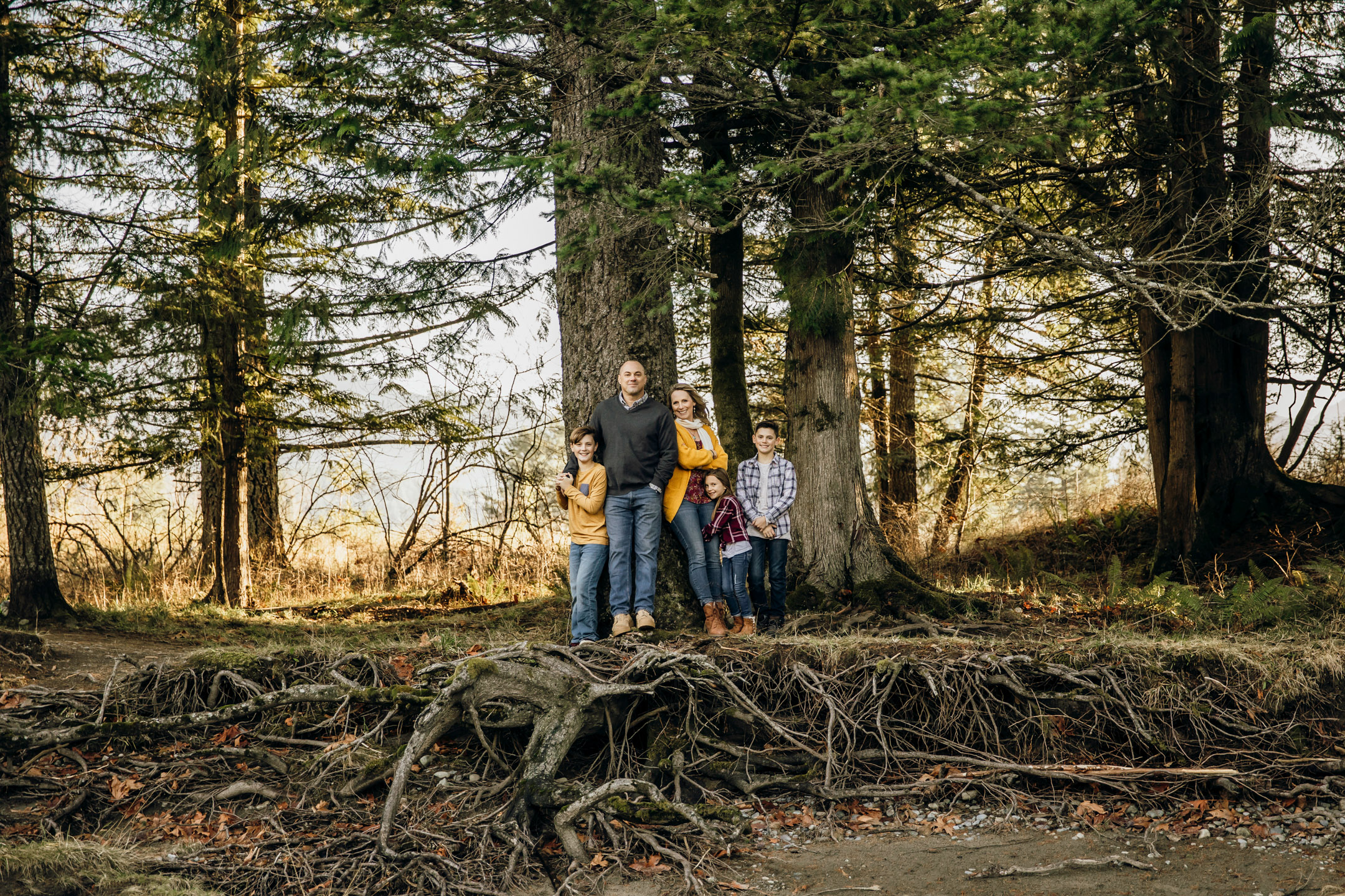 North Bend family of five session by Snoqualmie family photographer James Thomas Long Photography