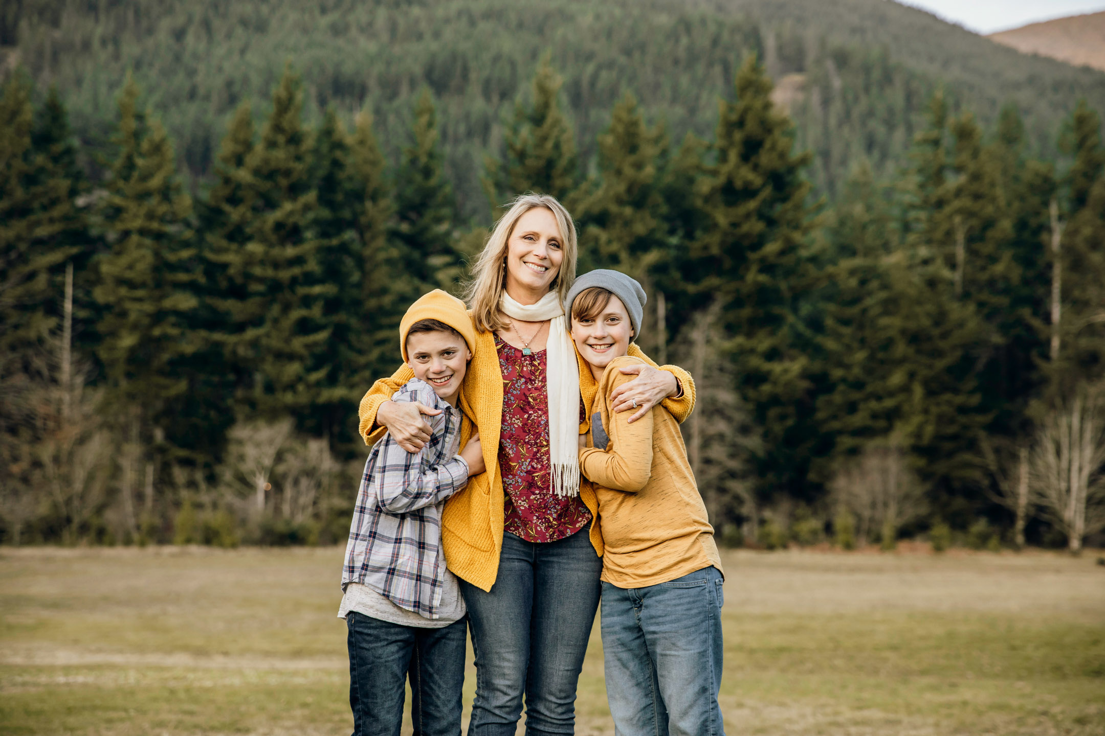 North Bend family of five session by Snoqualmie family photographer James Thomas Long Photography