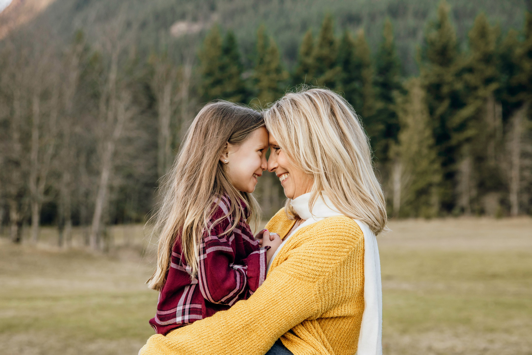 North Bend family of five session by Snoqualmie family photographer James Thomas Long Photography