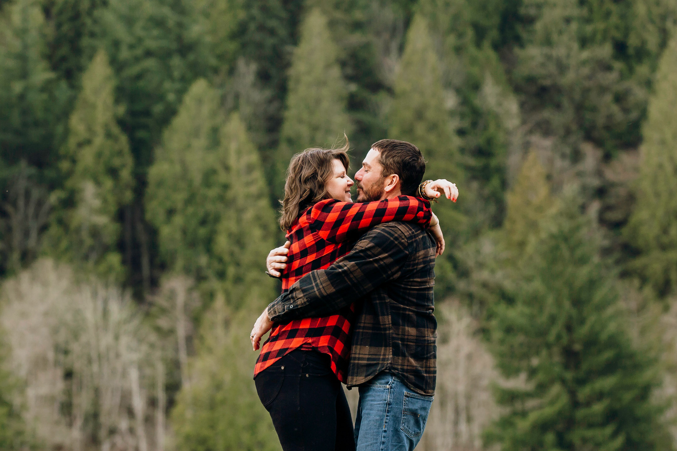 Flaming Geyser State Park engagement session by Seattle adventure wedding photographer James Thomas Long Photography