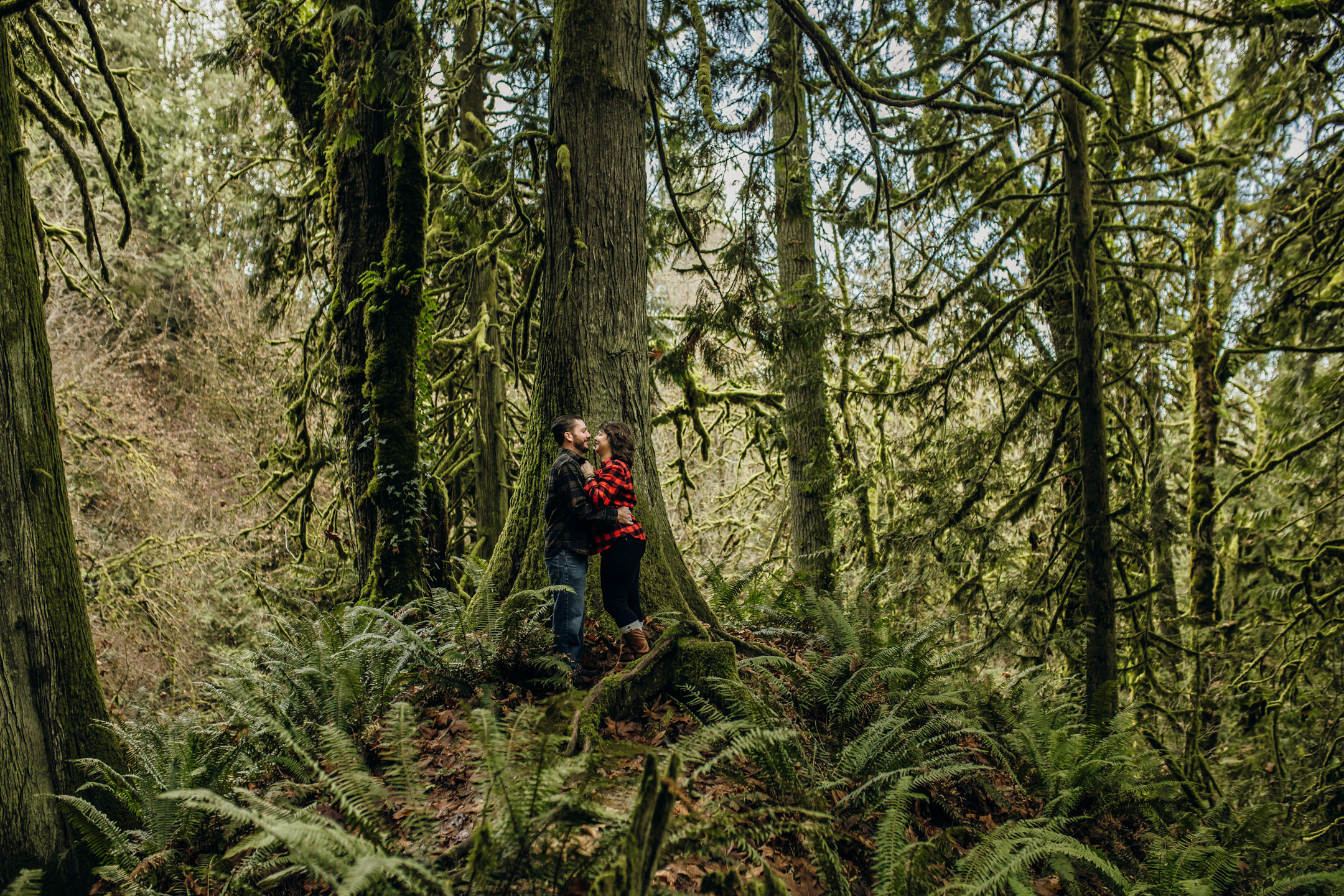 Flaming Geyser State Park engagement session by Seattle adventure wedding photographer James Thomas Long Photography