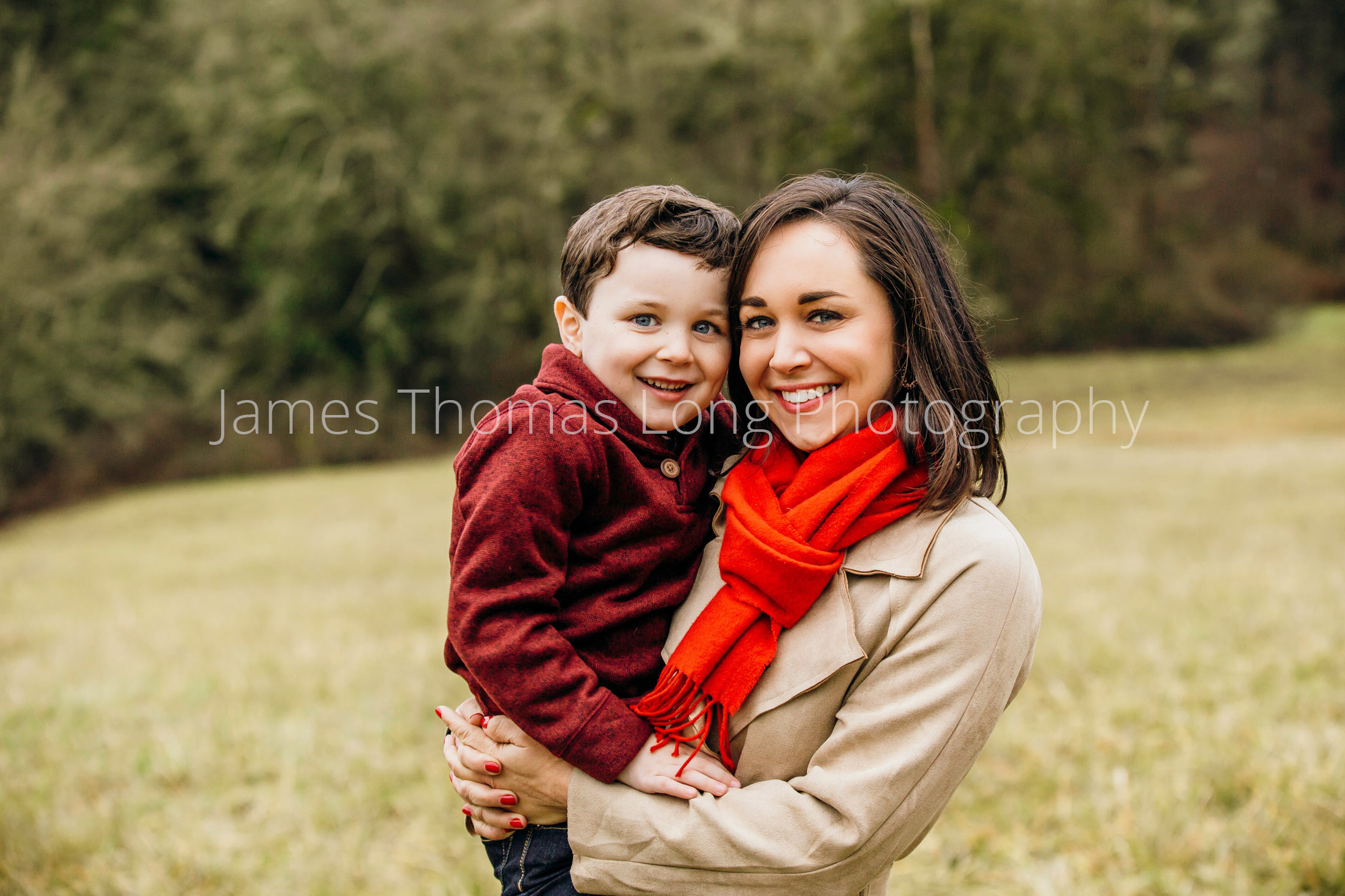 Flaming Geyser State Park Auburn family of four photography session by Snoqualmie family photographer James Thomas Log Photography