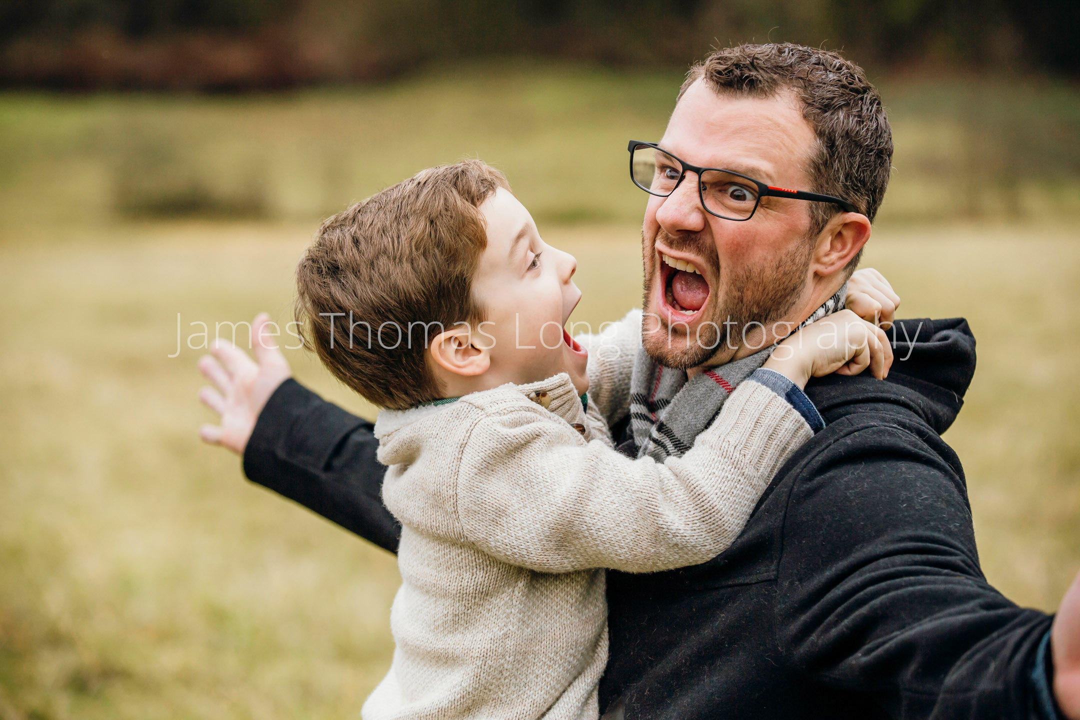 Flaming Geyser State Park Auburn family of four photography session by Snoqualmie family photographer James Thomas Log Photography