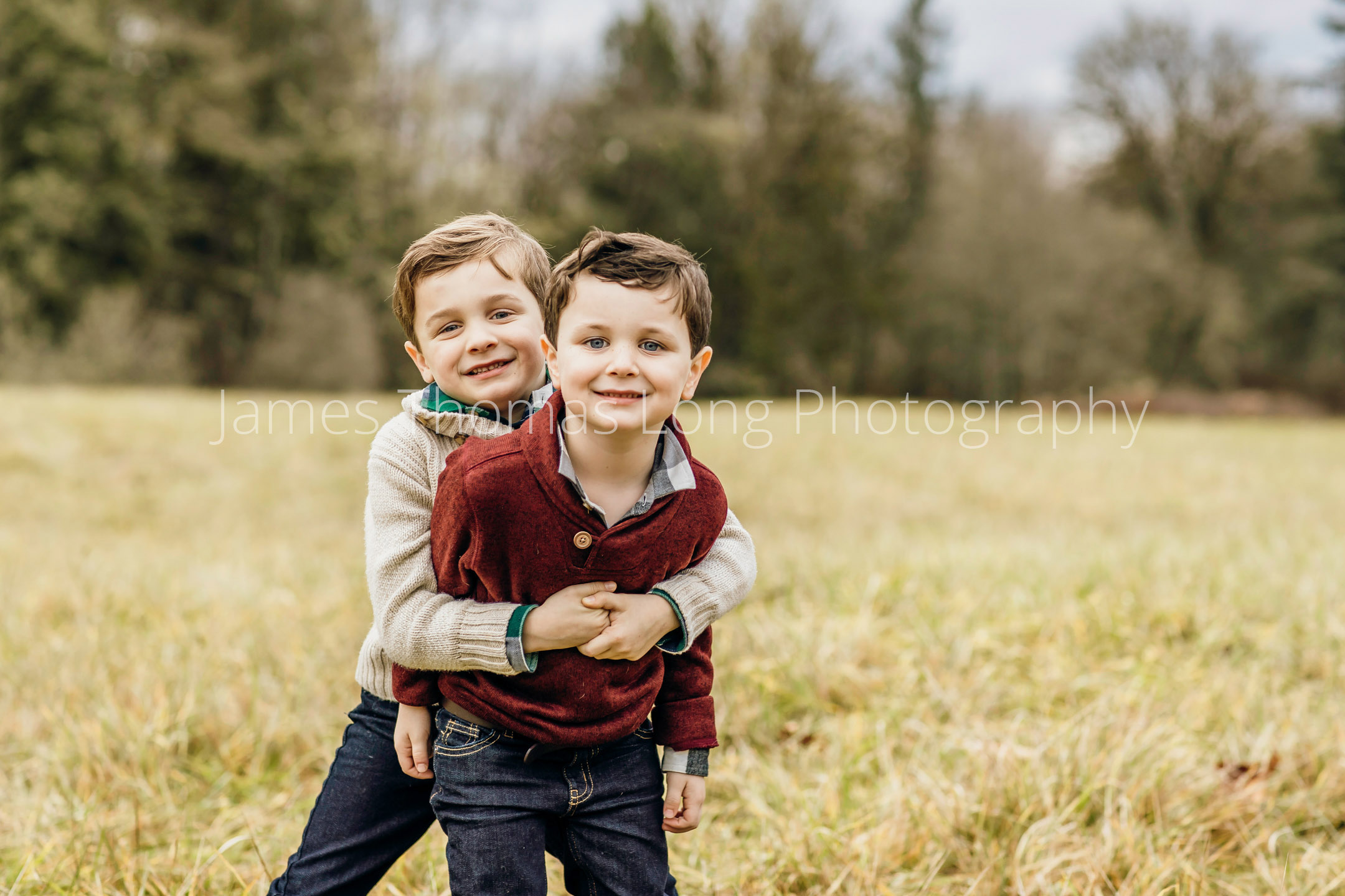 Flaming Geyser State Park Auburn family of four photography session by Snoqualmie family photographer James Thomas Log Photography