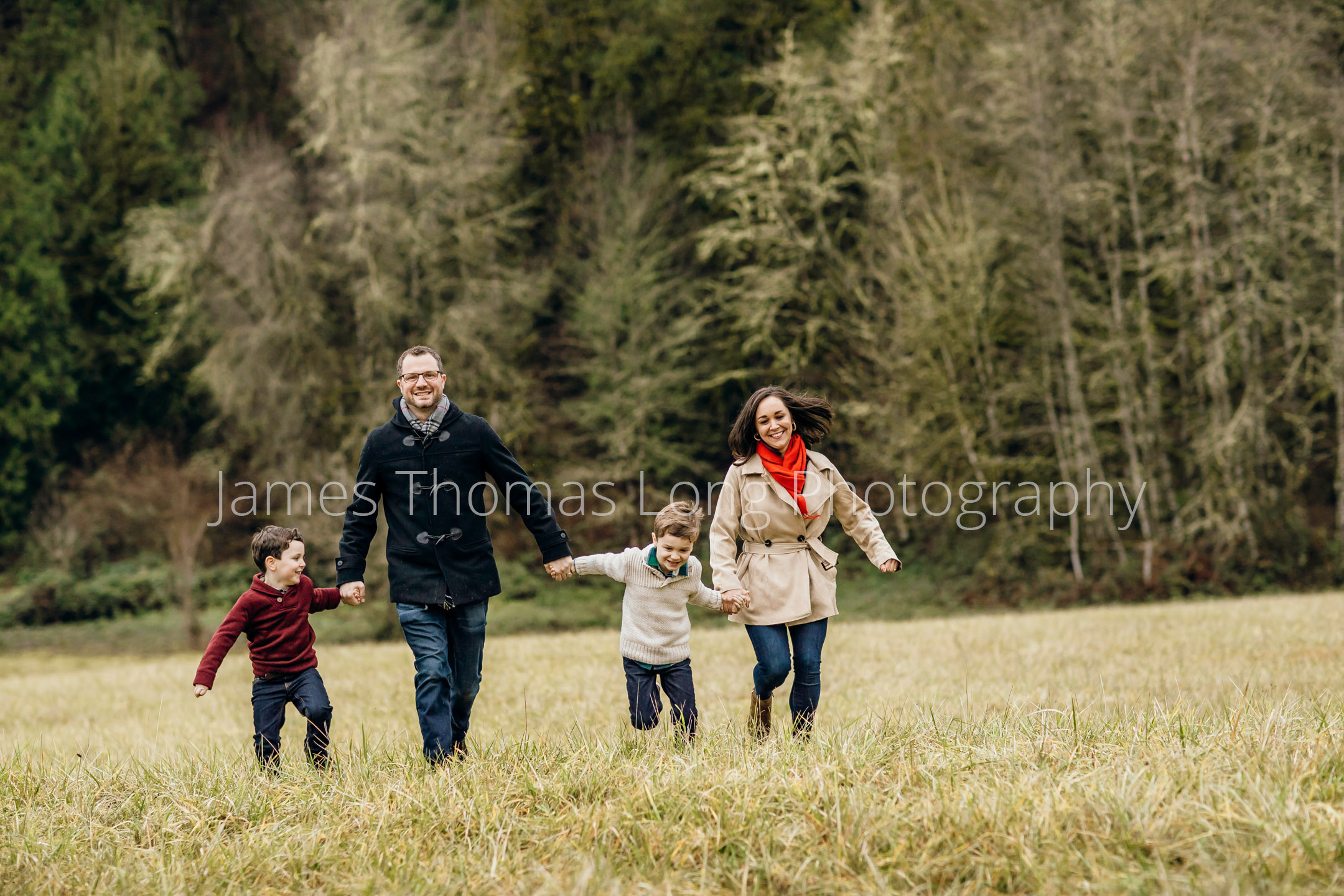 Flaming Geyser State Park Auburn family of four photography session by Snoqualmie family photographer James Thomas Log Photography